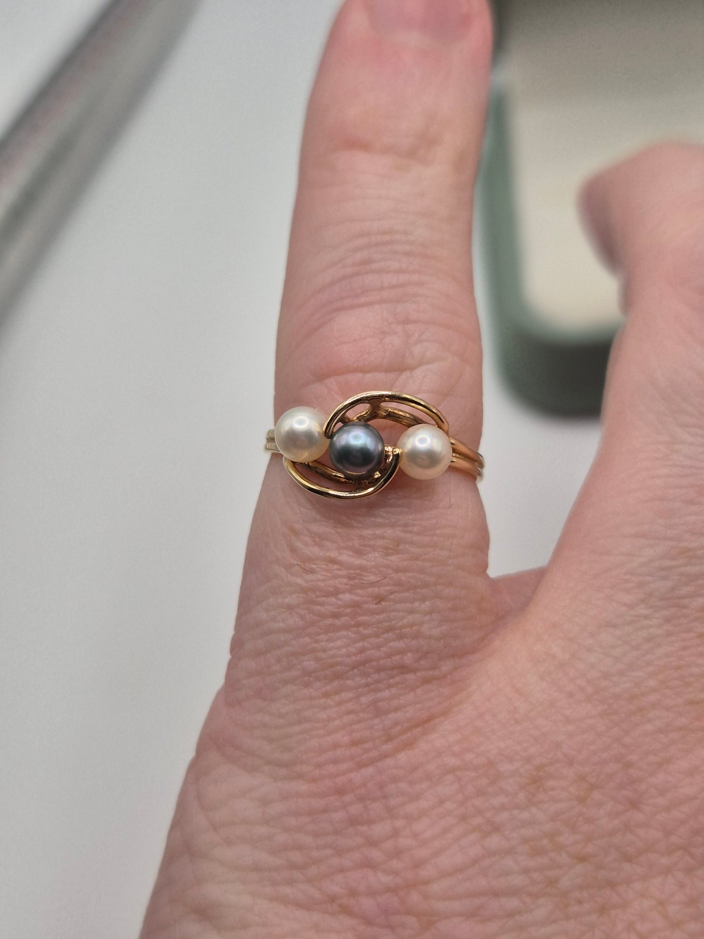 14ct gold cultured pearl ring