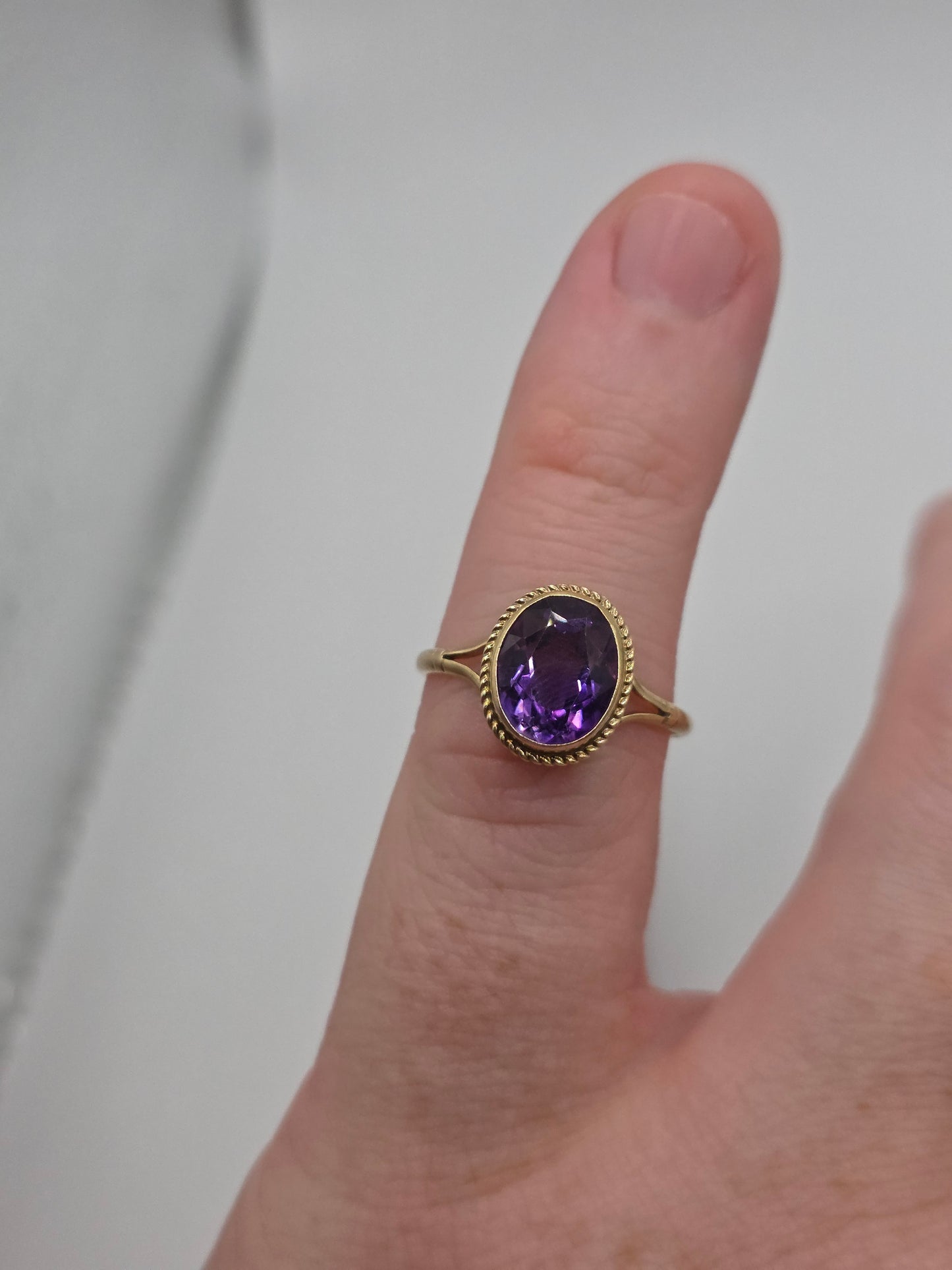 9ct gold amethyst ring