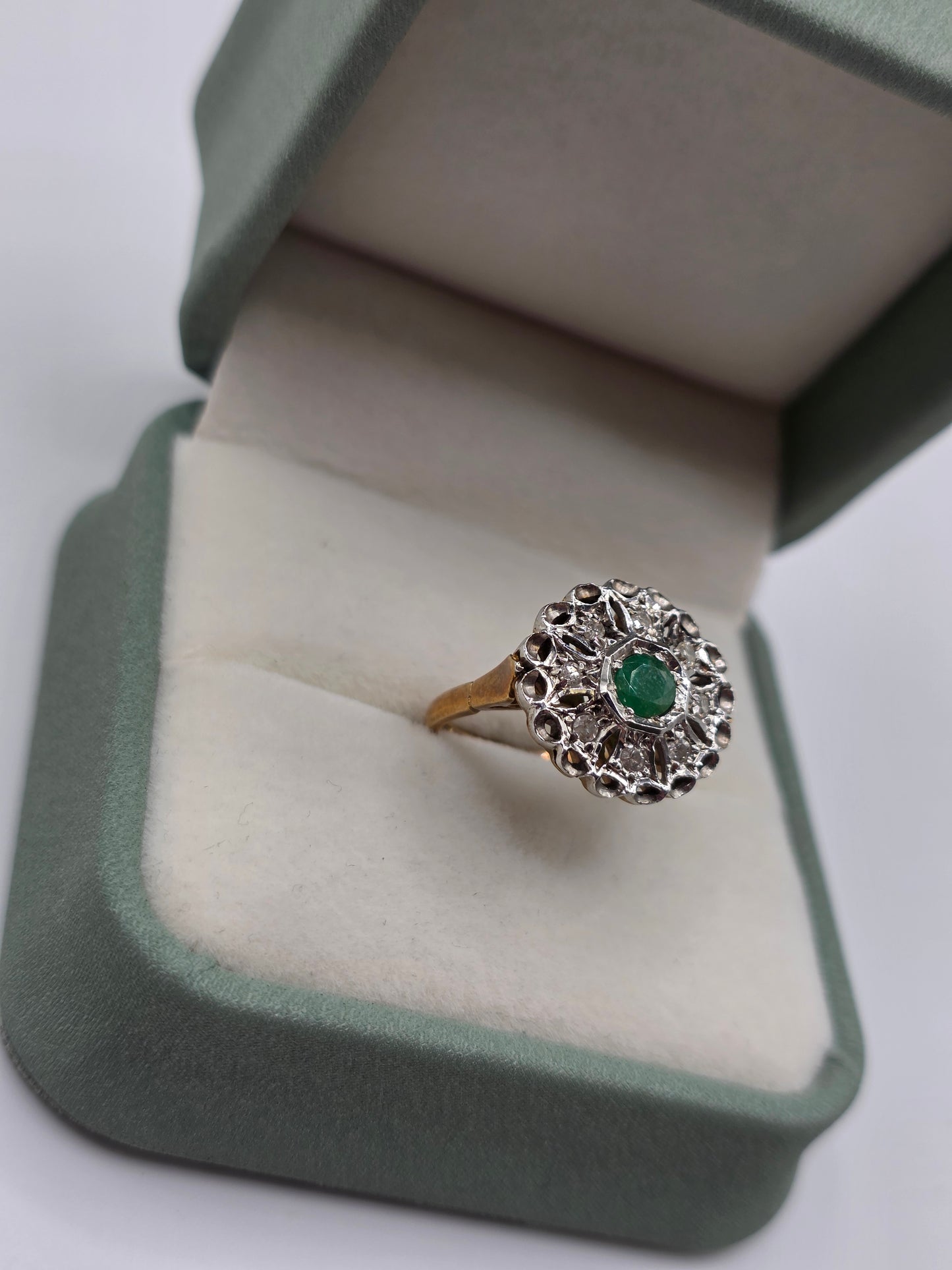 Vintage 9ct gold emerald and diamond ring