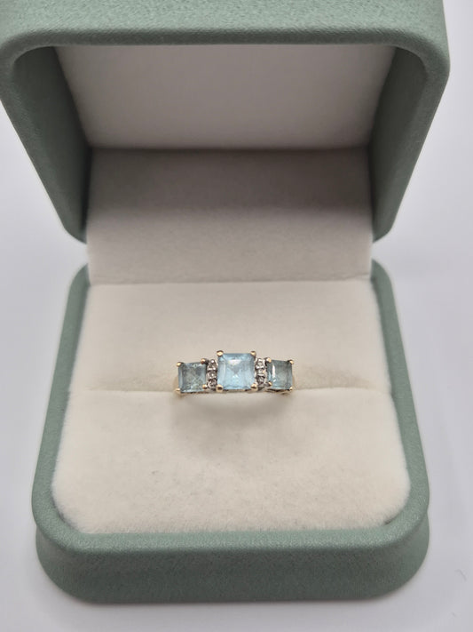 9ct gold topaz and diamond ring