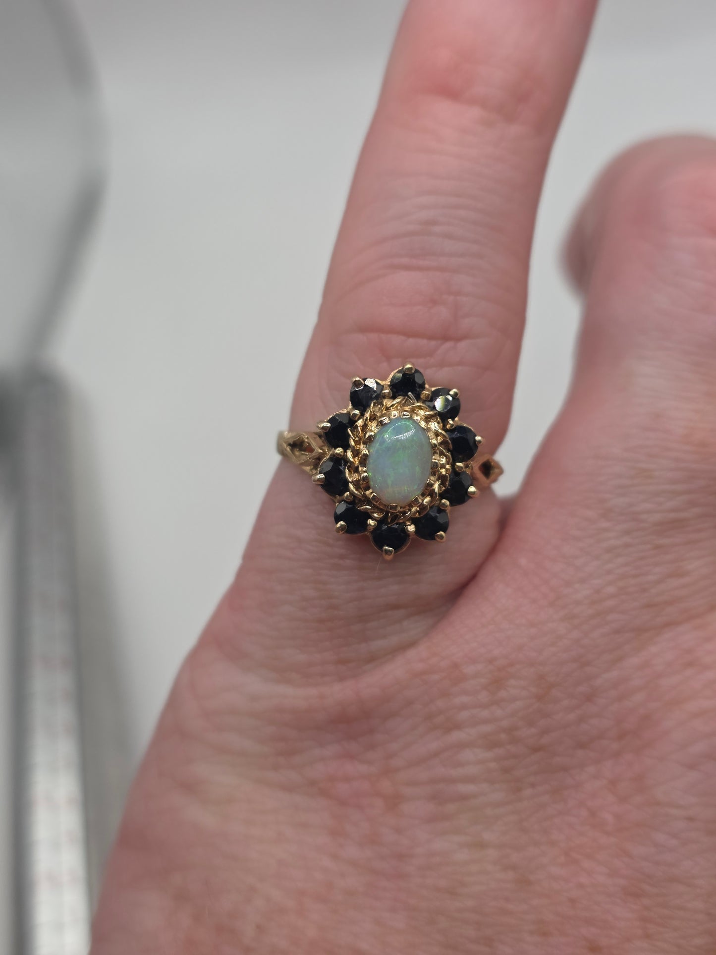 9ct gold opal and sapphire ring
