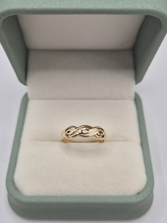 9ct gold ring
