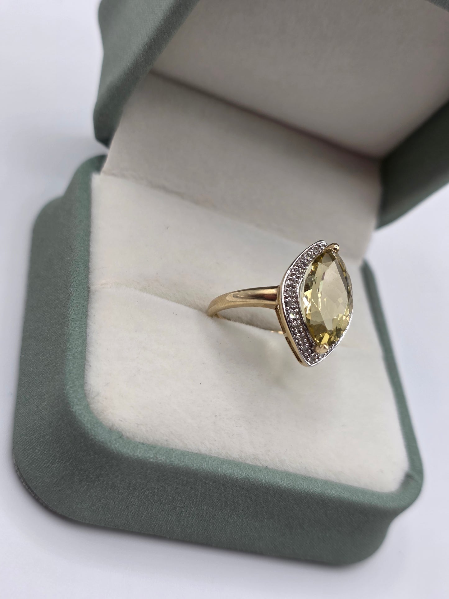 9ct gold citrine and diamond ring