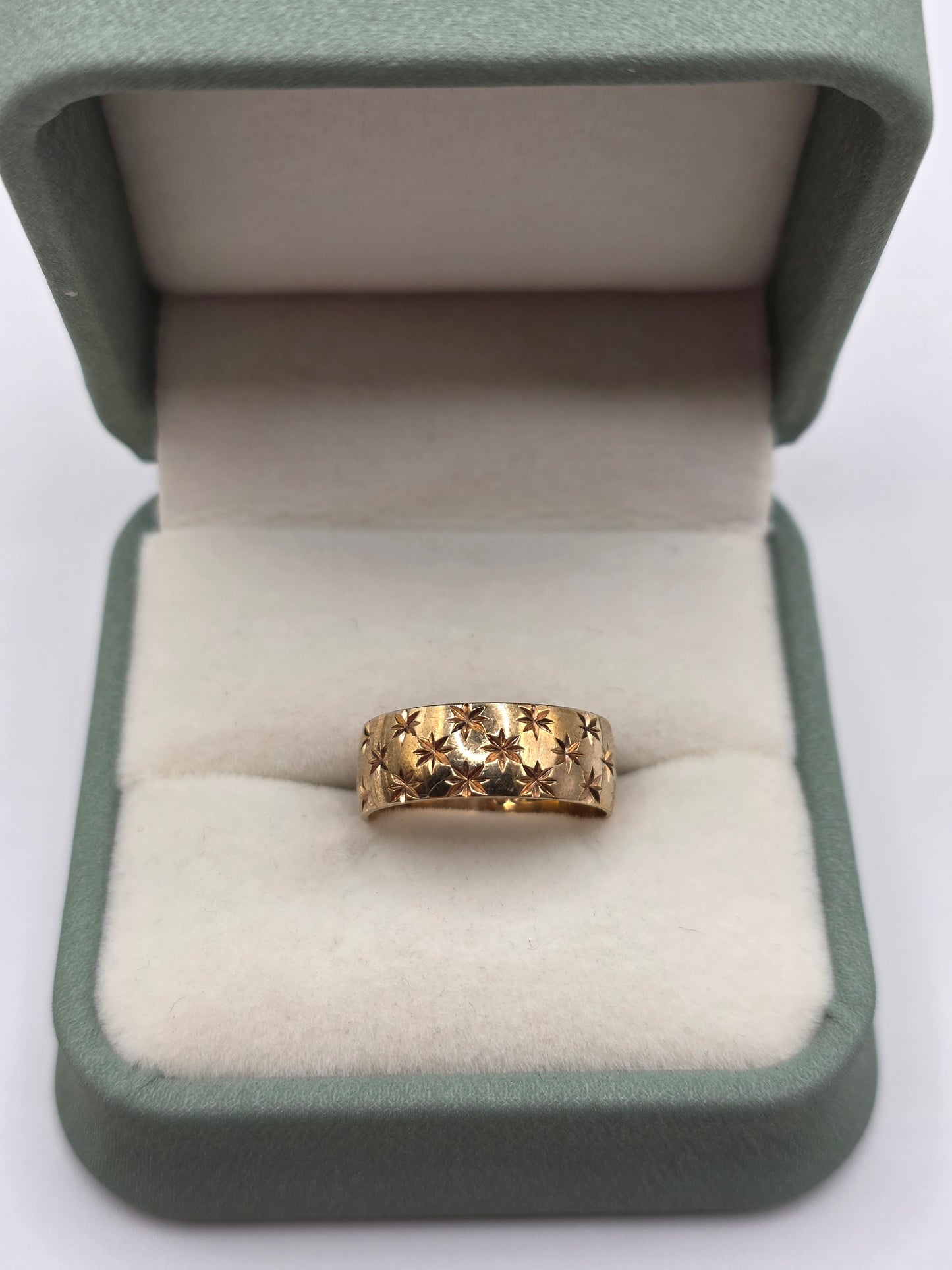 9ct gold star band ring