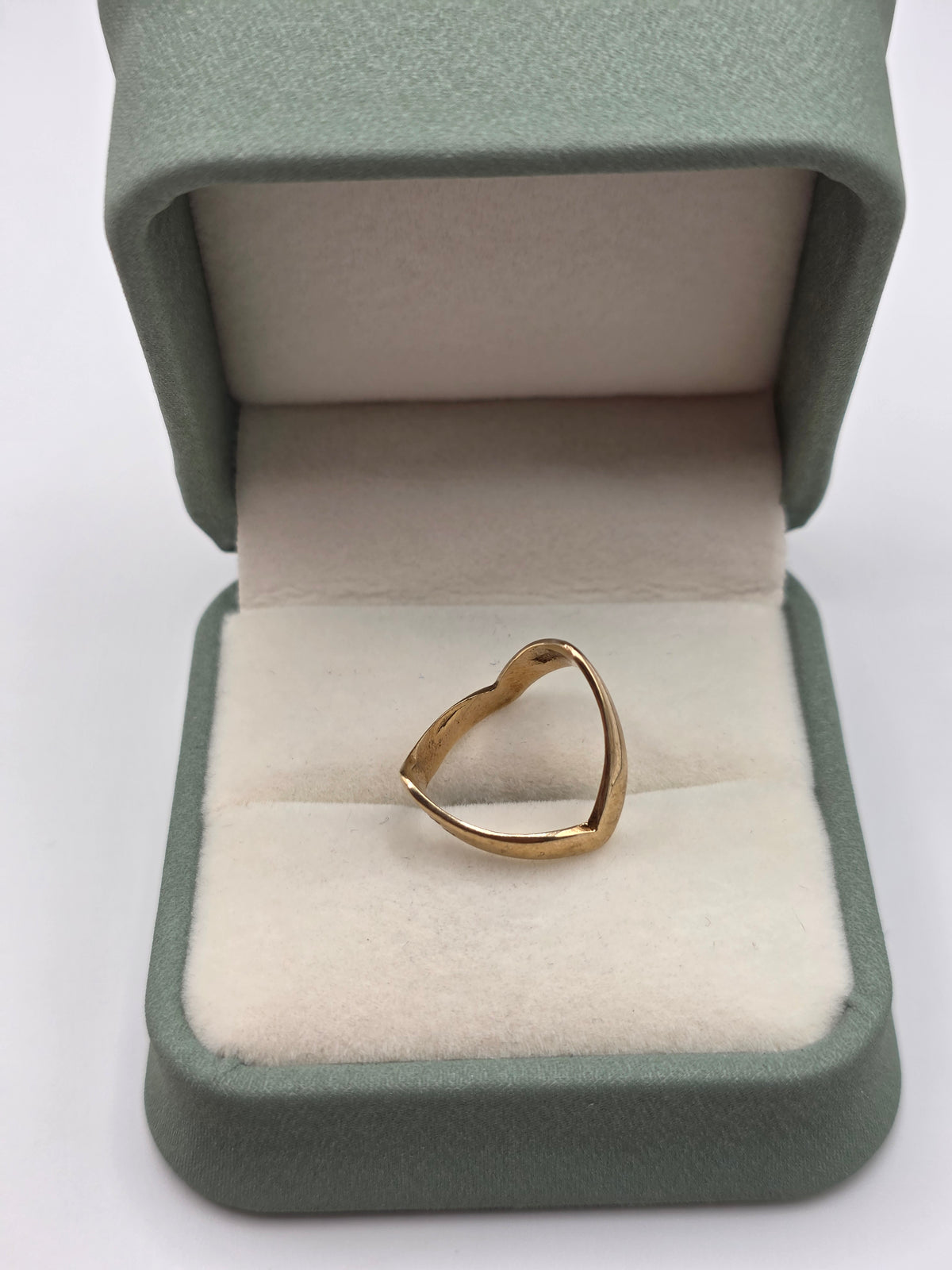 9ct gold wishbone ring