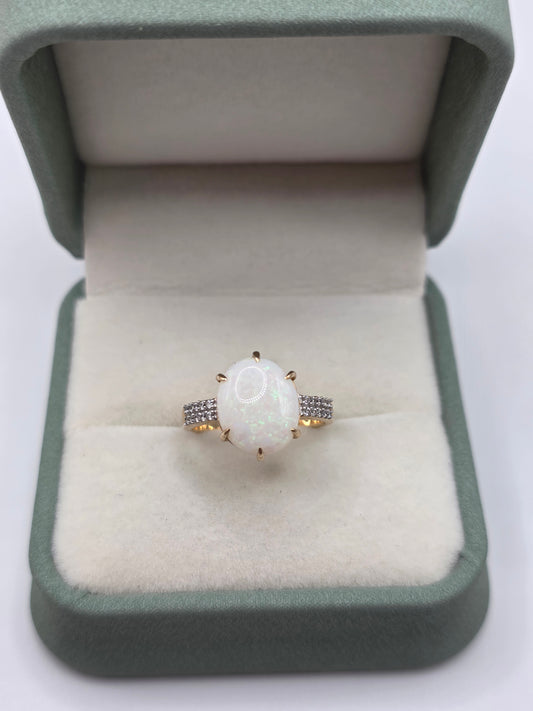 9ct gold opal and zircon ring
