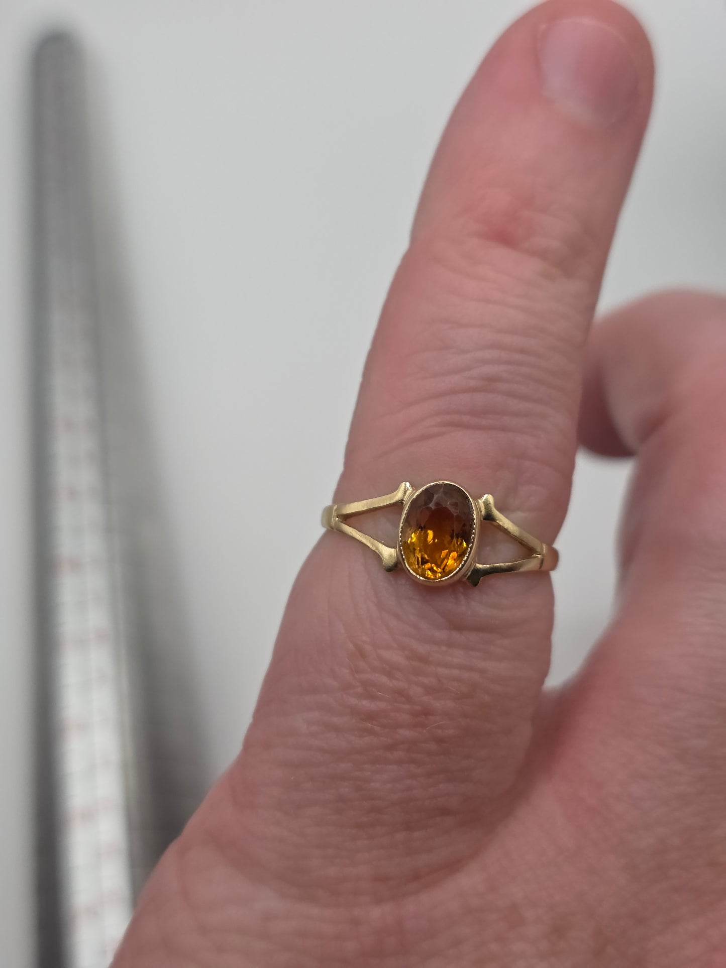 9ct gold citrine ring
