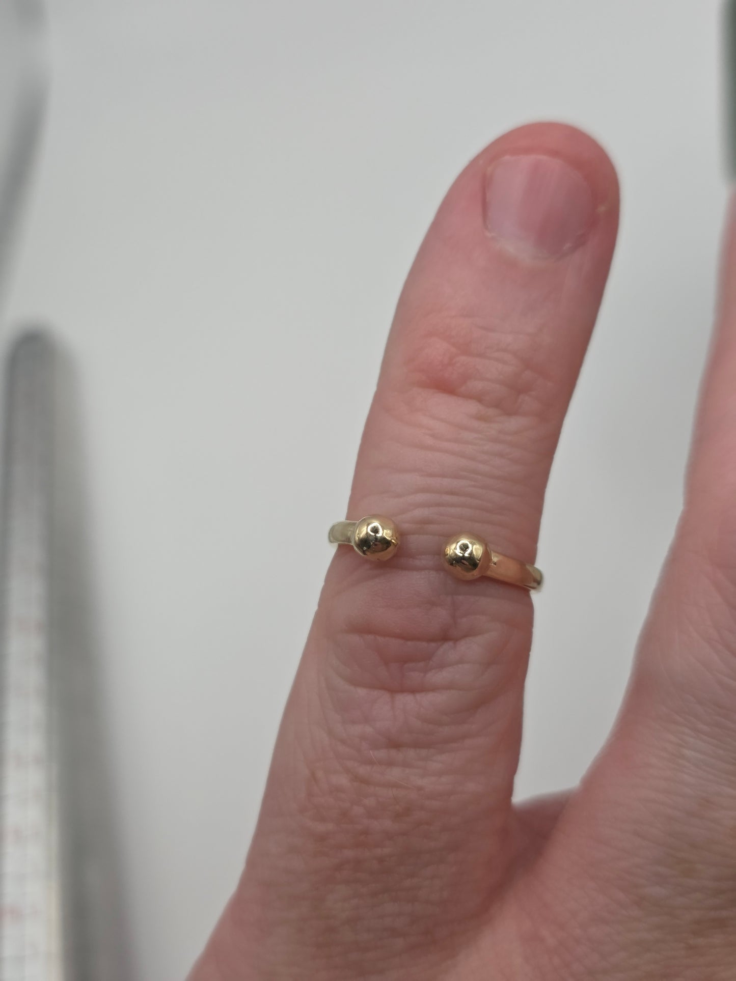 9ct gold torque ring