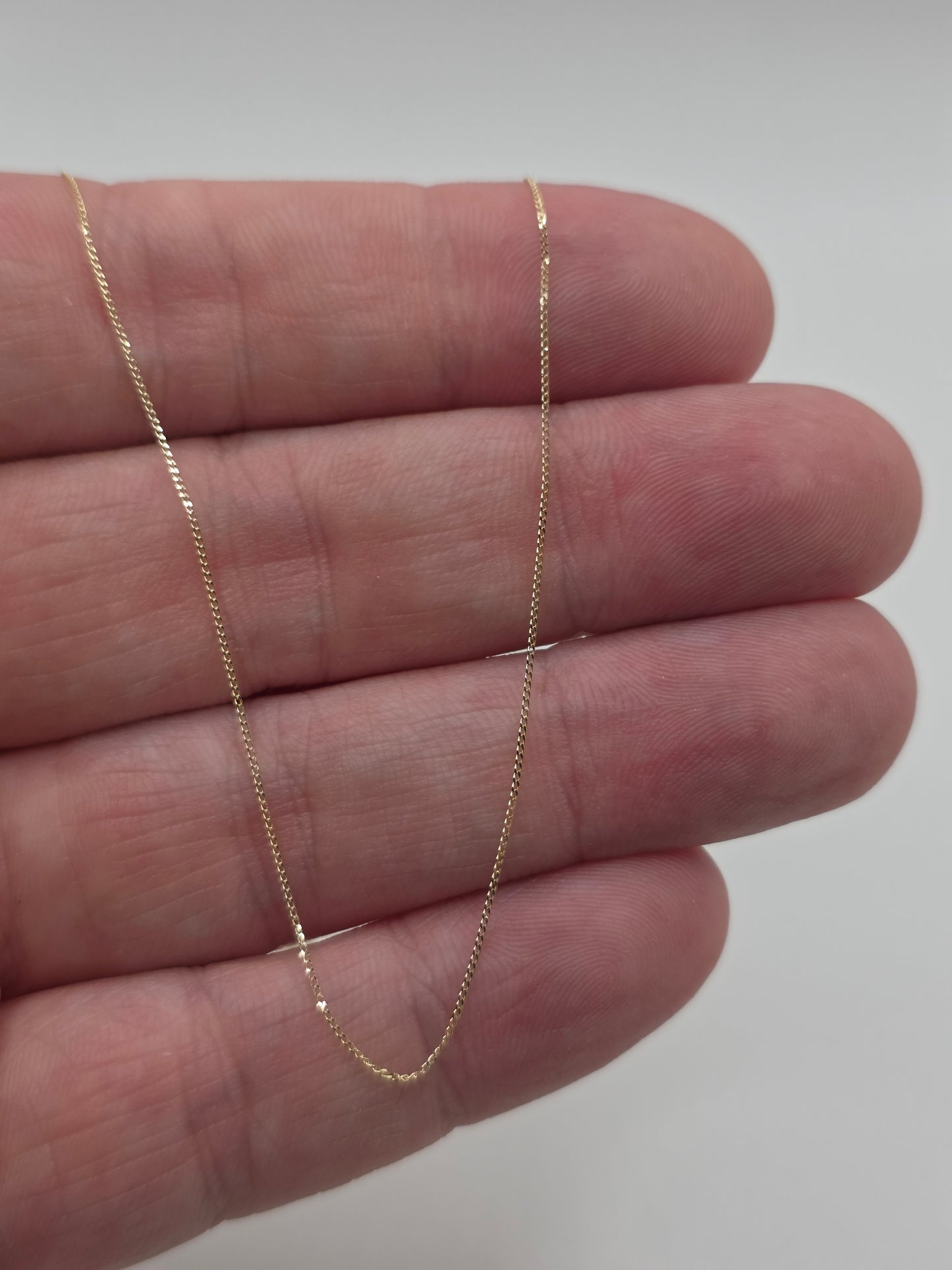 9ct curb gold chain (39)