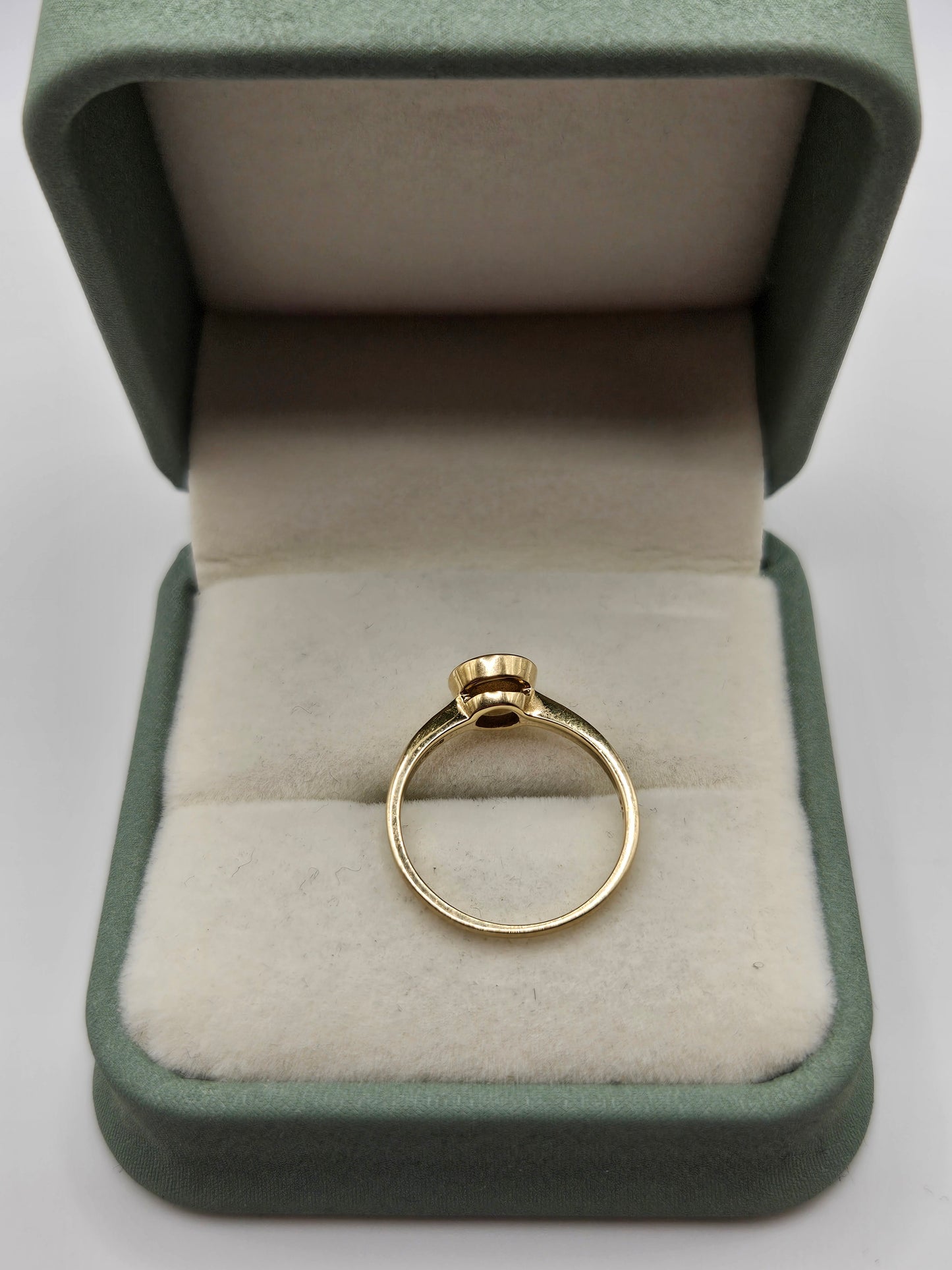 9ct gold opal ring