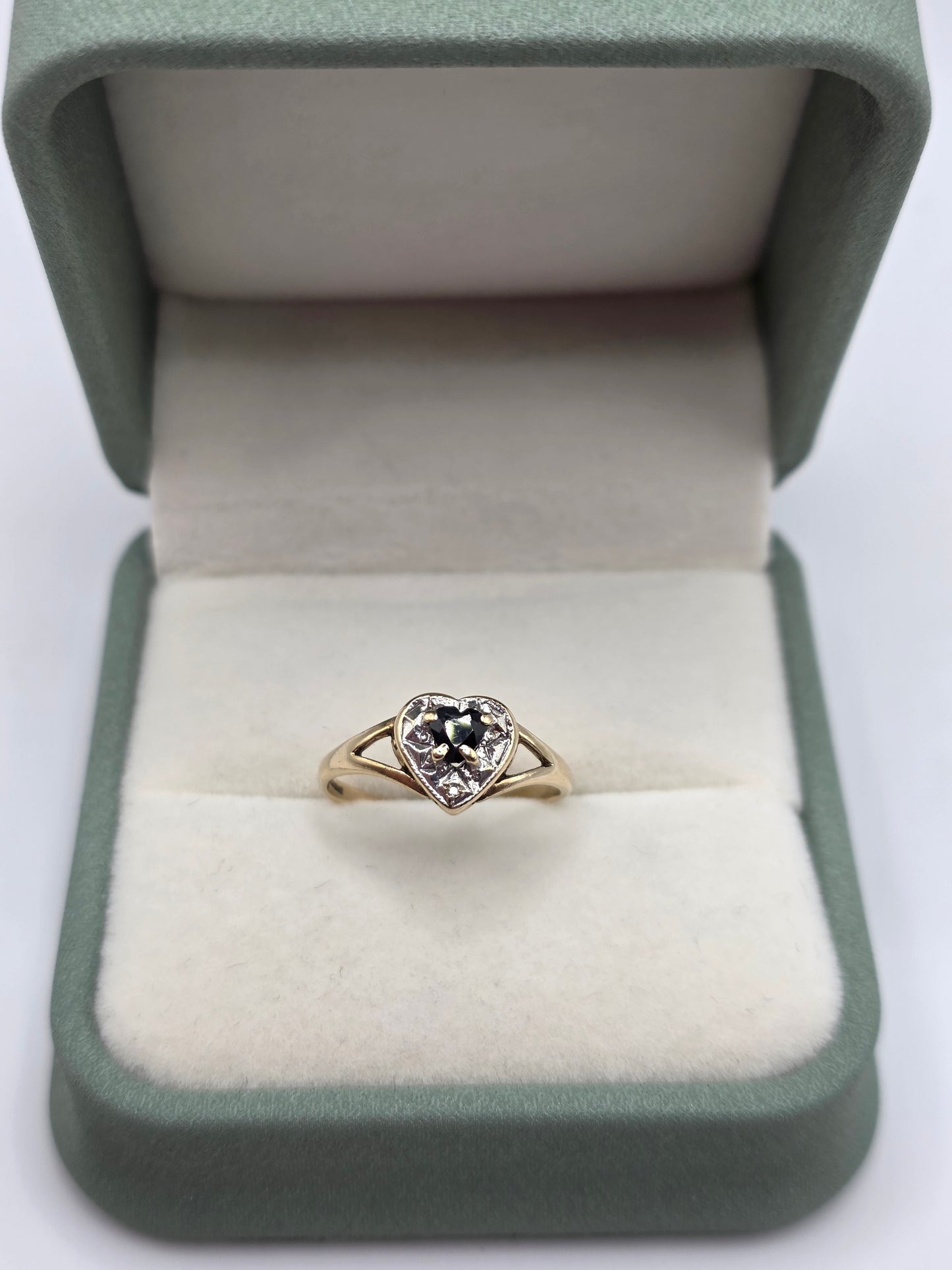 9ct gold sapphire and diamond heart ring