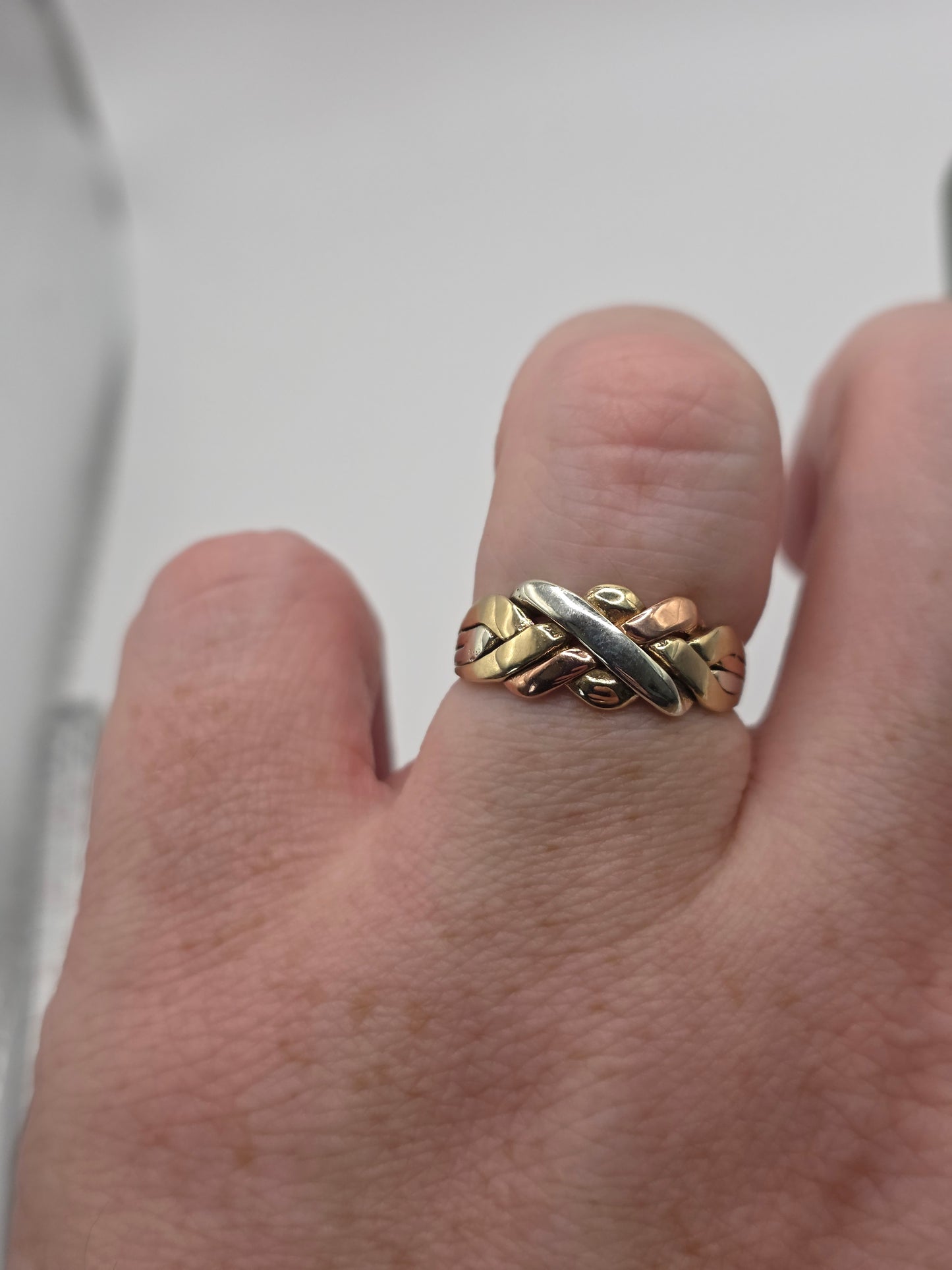 9ct tri gold puzzle ring