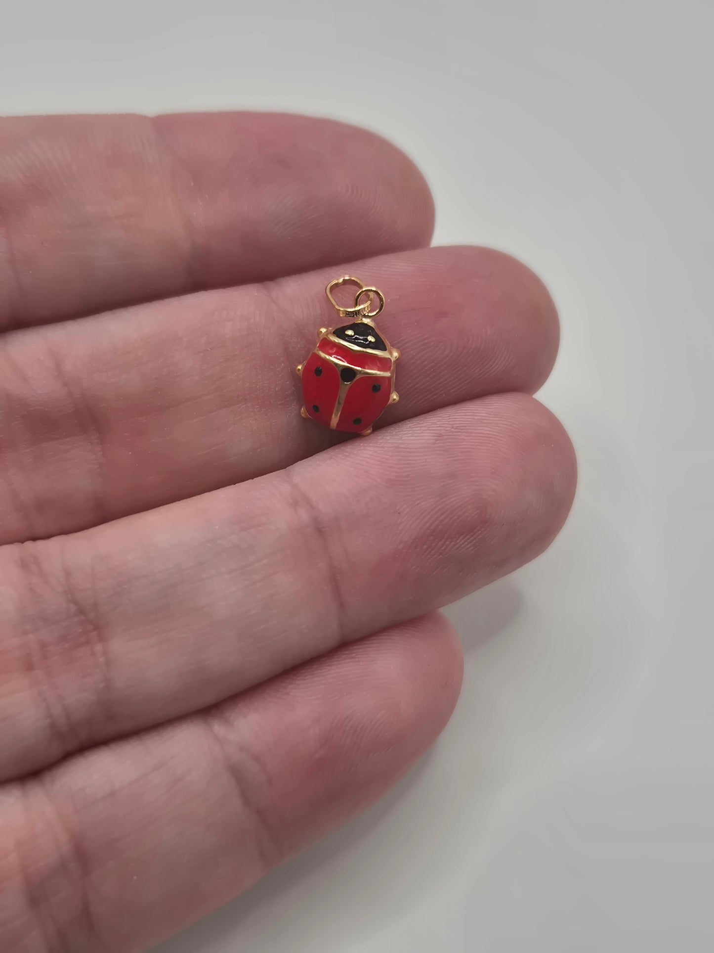 9ct gold enamelled ladybird charm