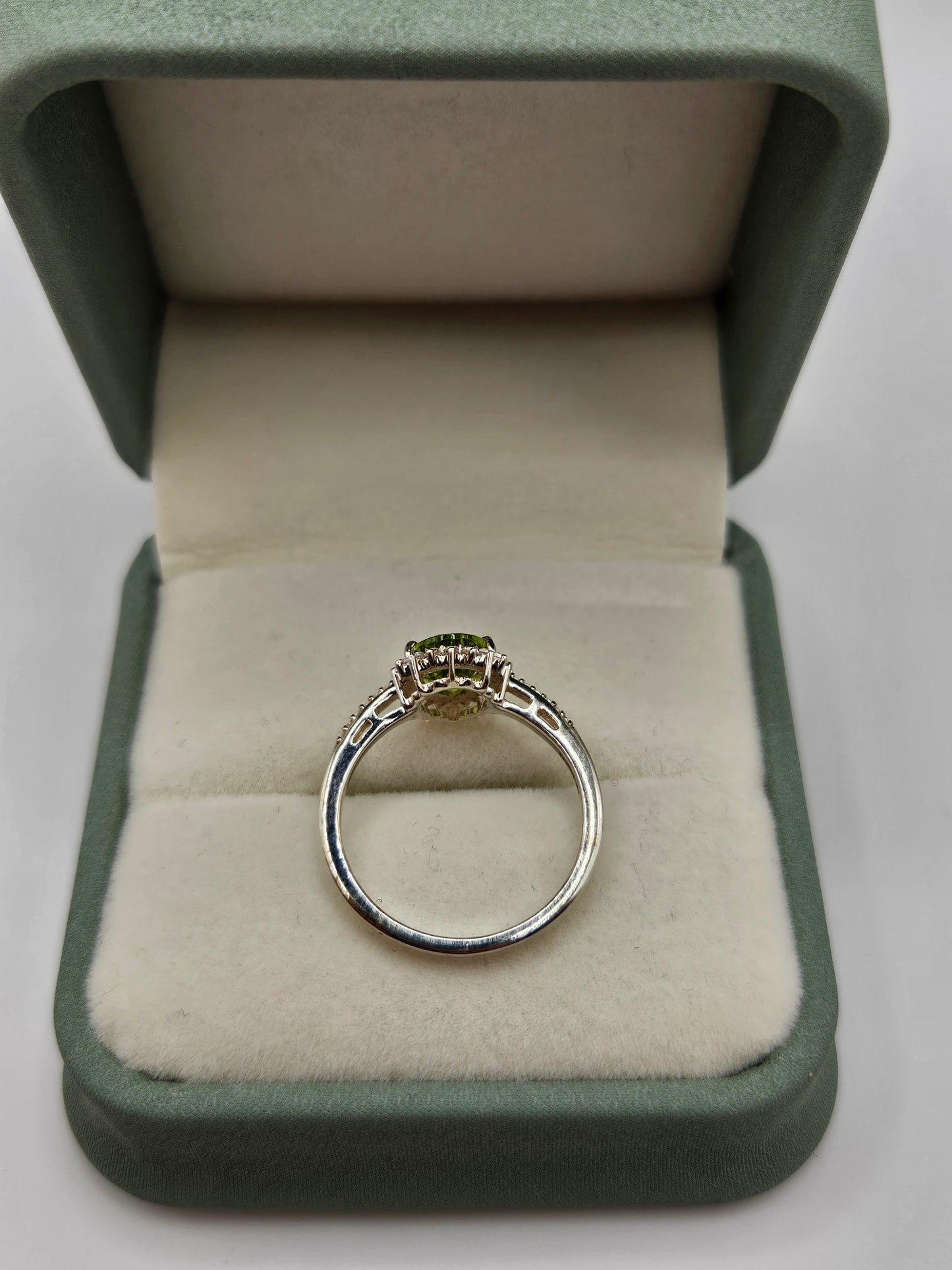 Silver peridot ring