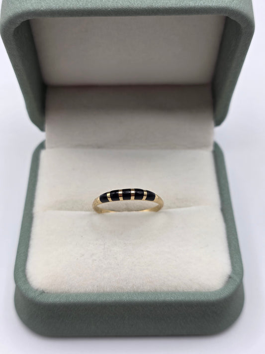 9ct gold onyx ring