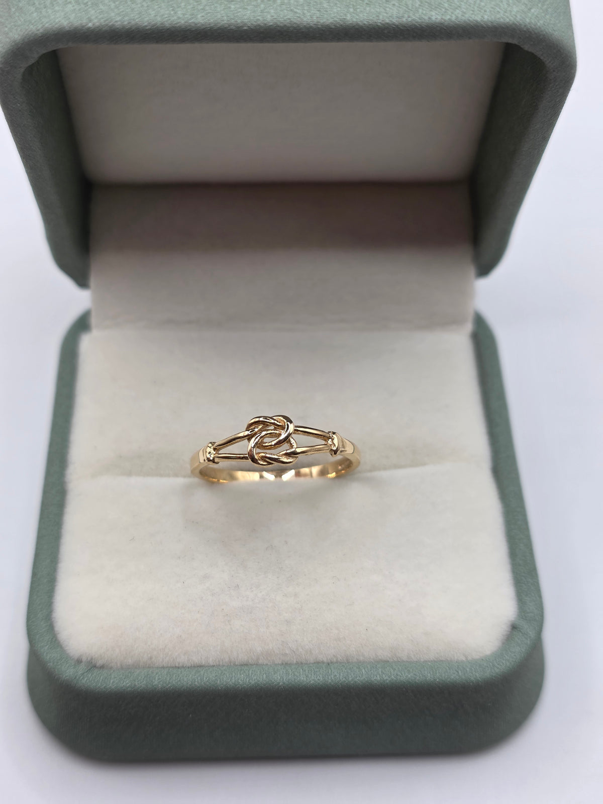 9ct gold love knot ring
