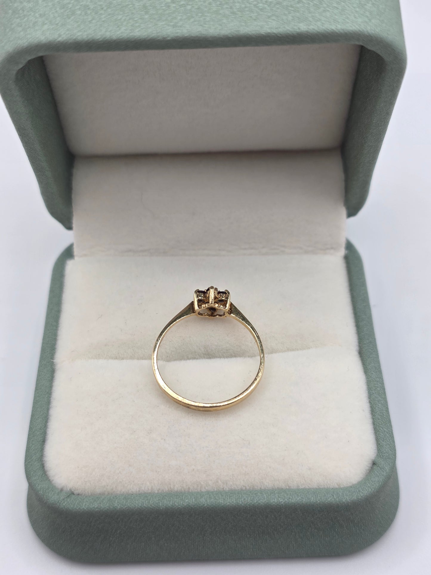 9ct gold garnet and pearl ring