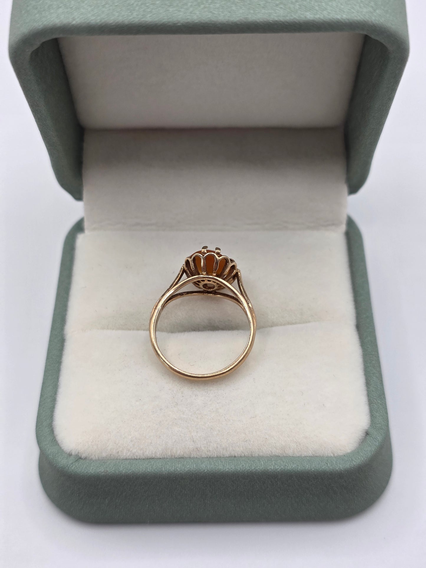 9ct gold cameo ring