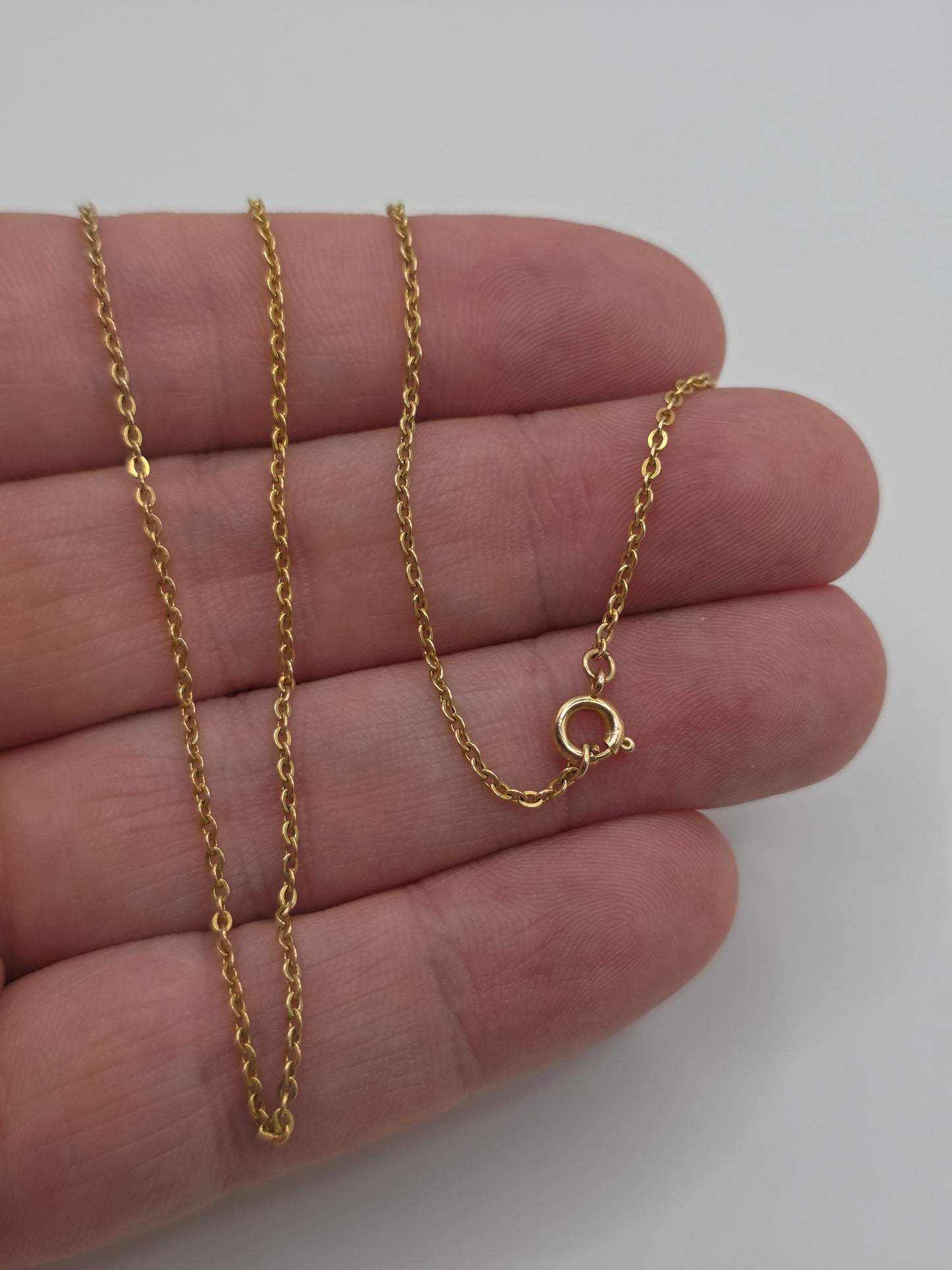 9ct gold chain (109)