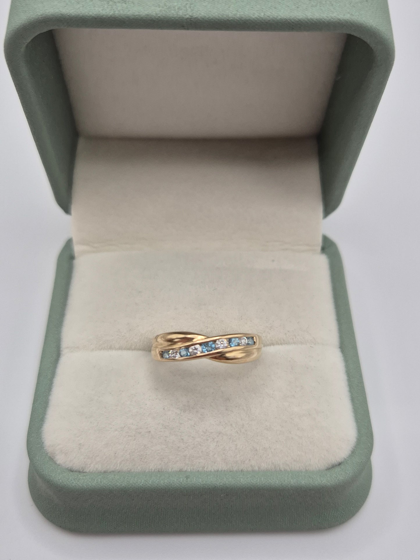 9ct gold topaz and cz ring