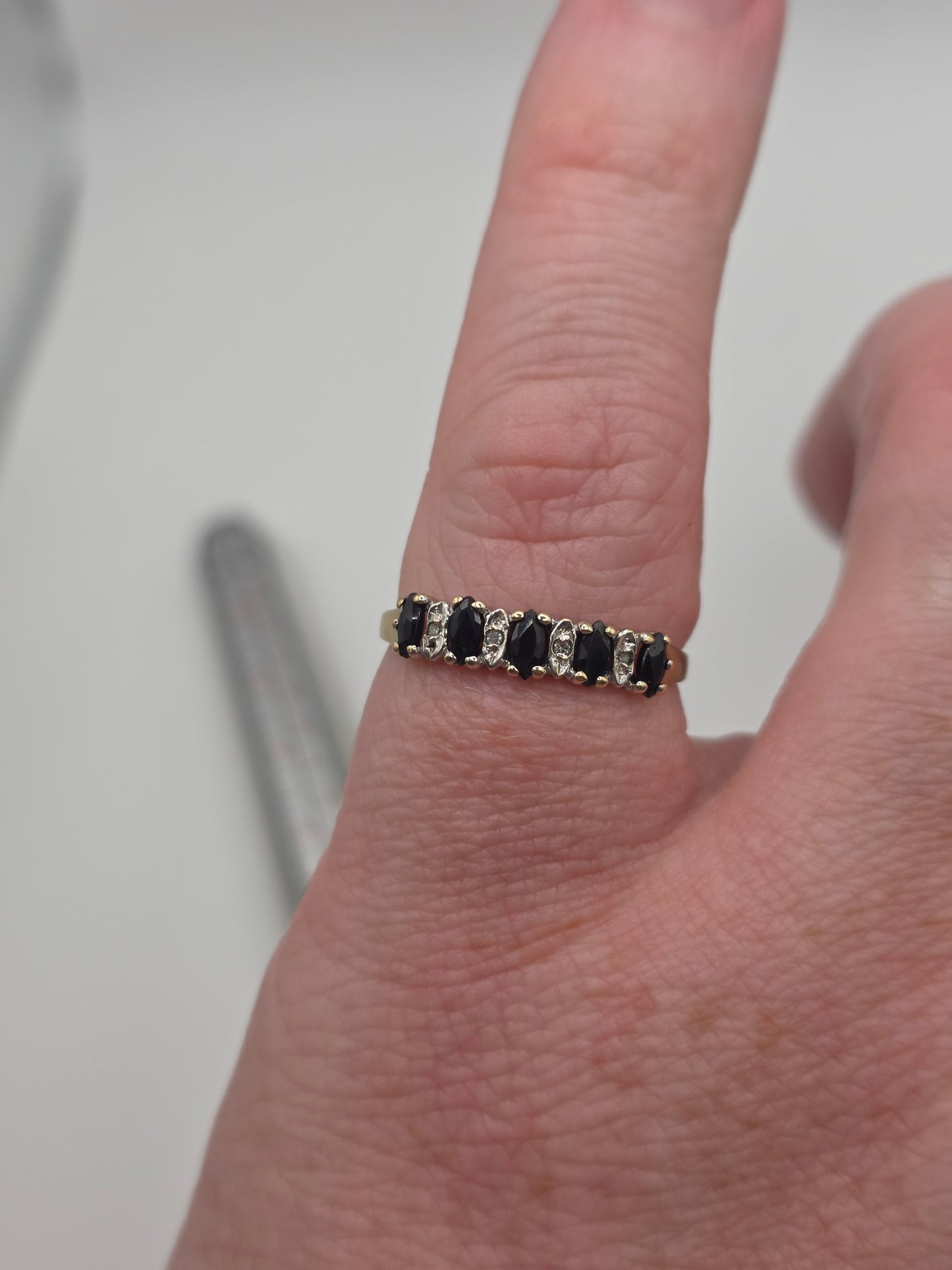 9ct gold sapphire and diamond ring