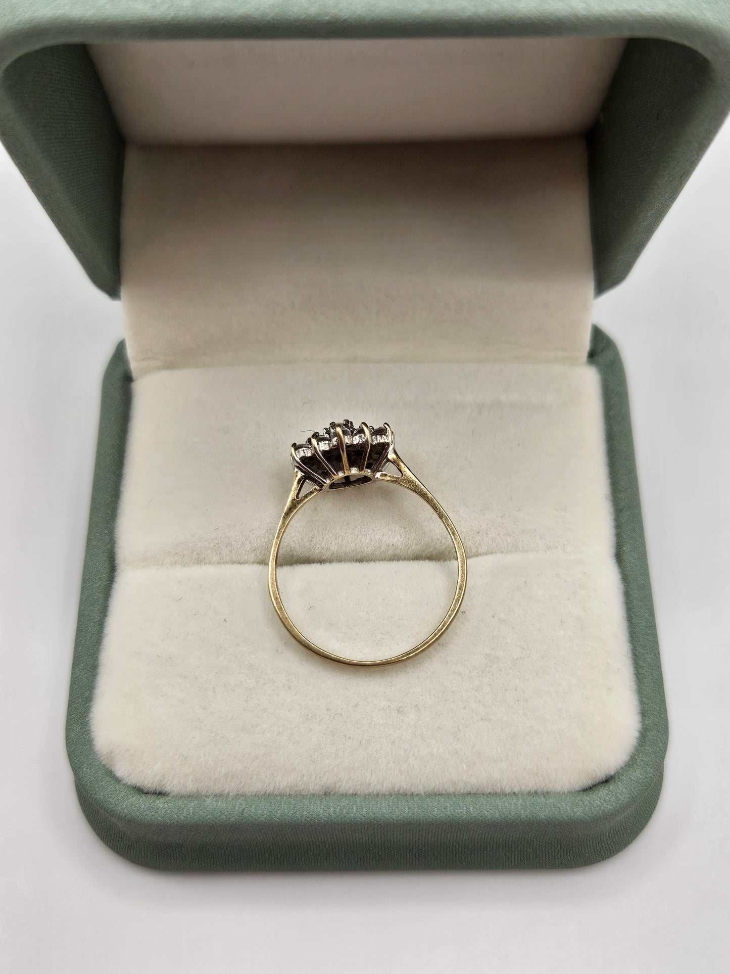 9ct gold cz ring