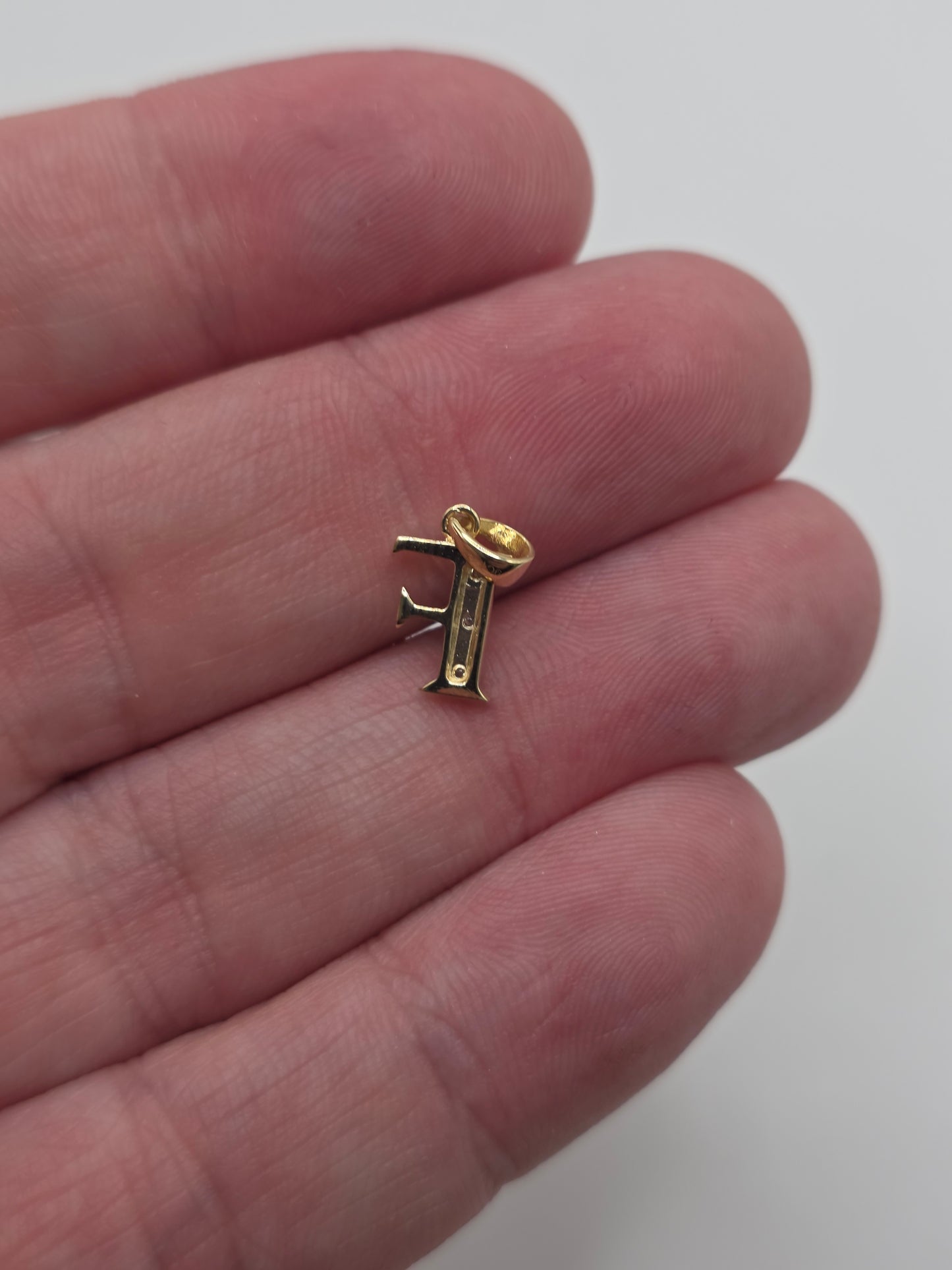 9ct gold diamond initial F pendant