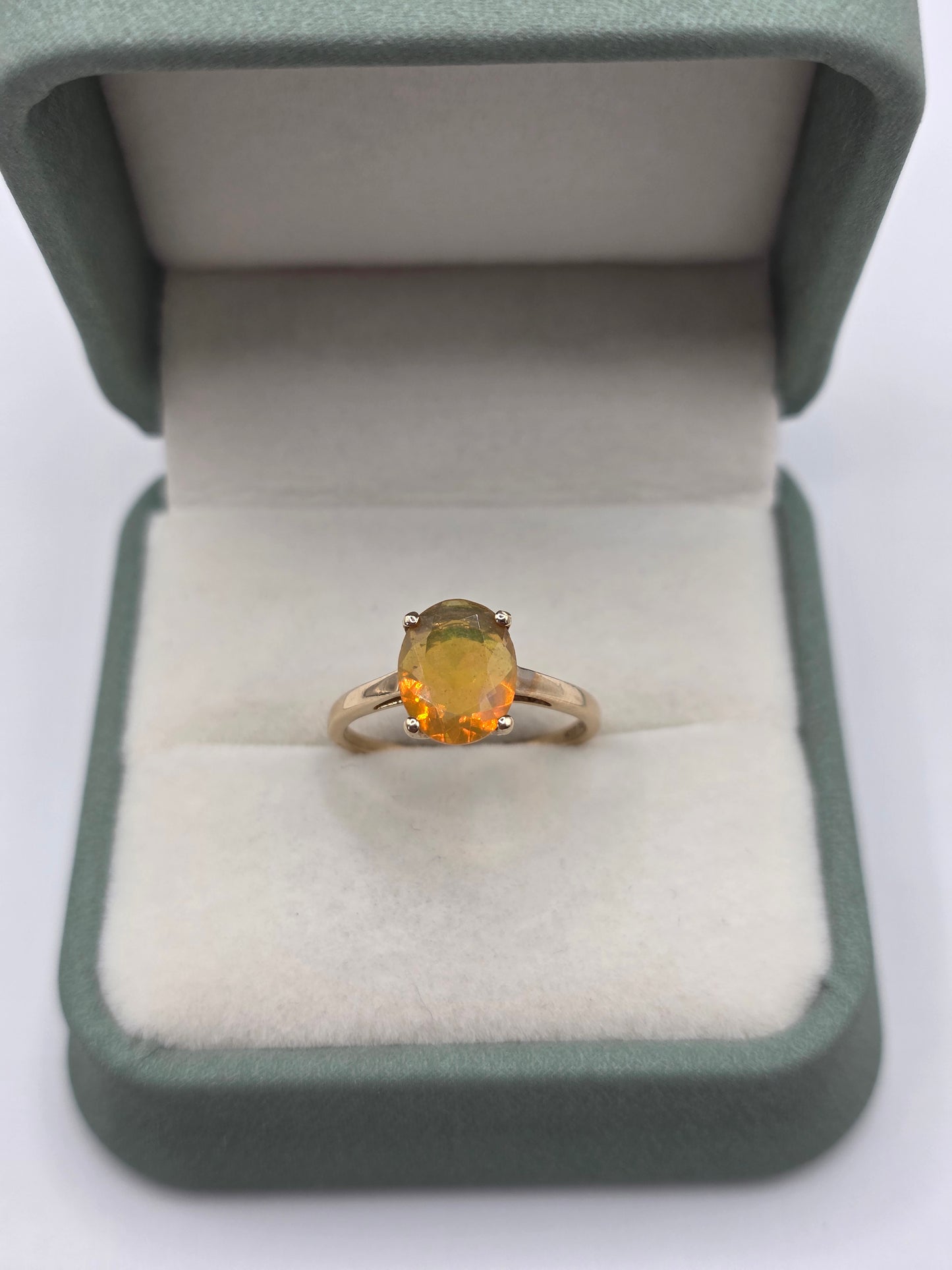 9ct gold opal ring