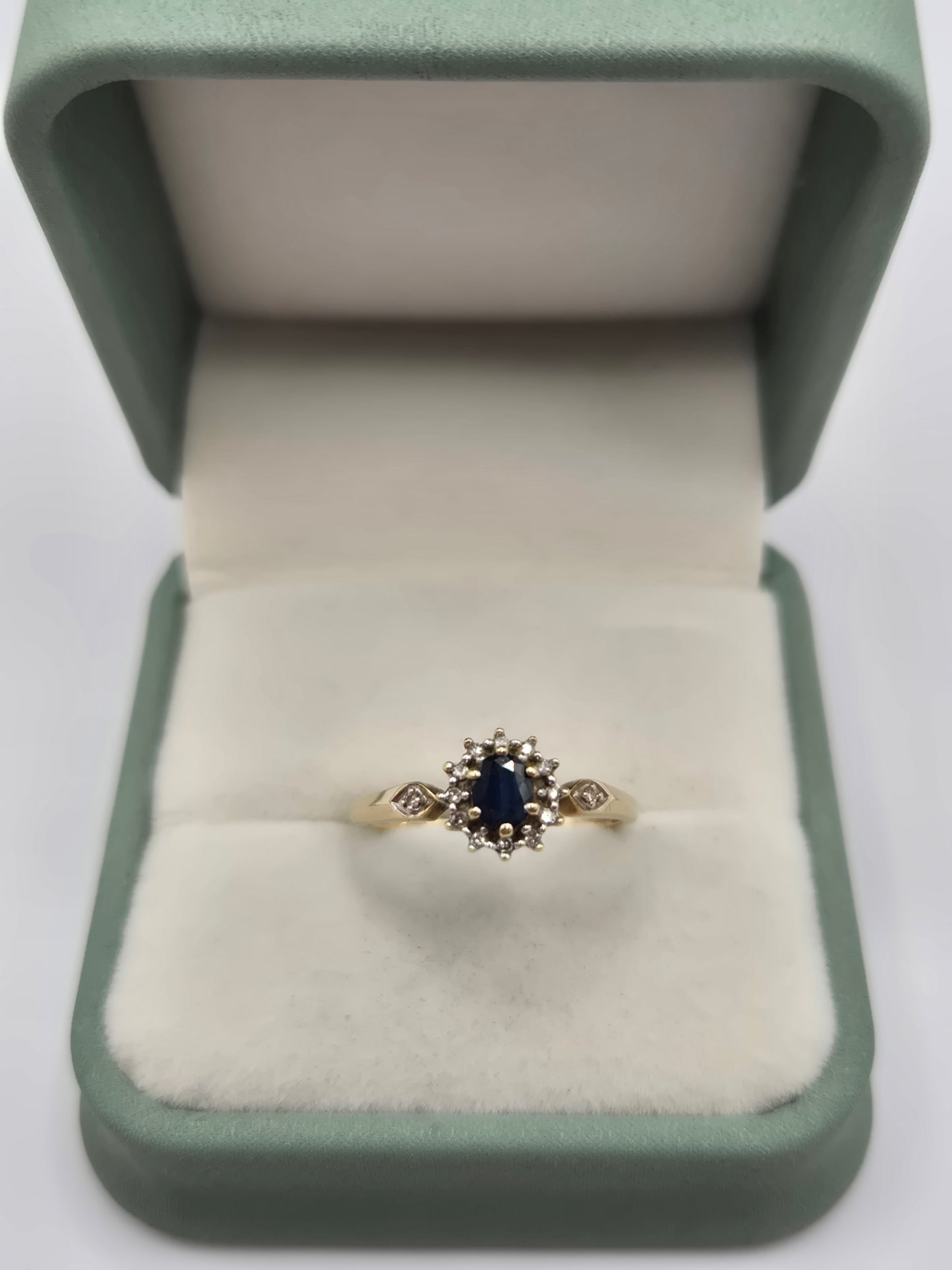 9ct gold sapphire and diamond ring
