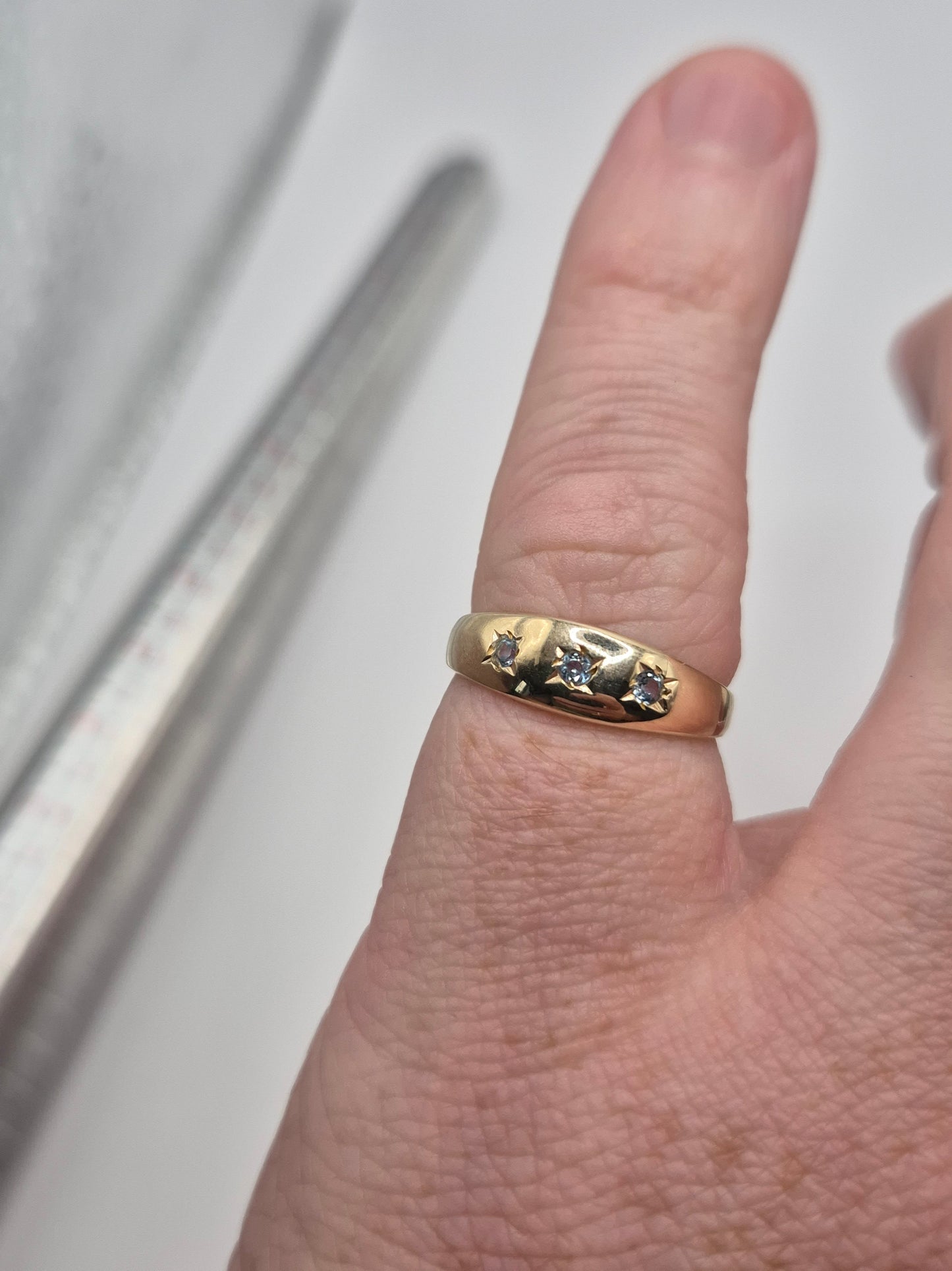 9ct gold topaz gypsy ring