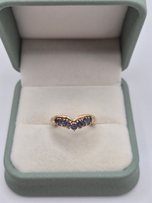 9ct gold tanzanite wishbone ring