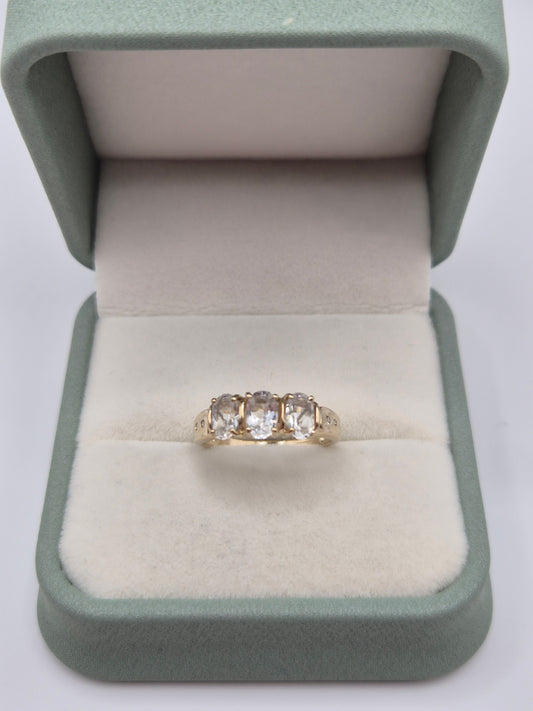 9ct gold white topaz and diamond ring