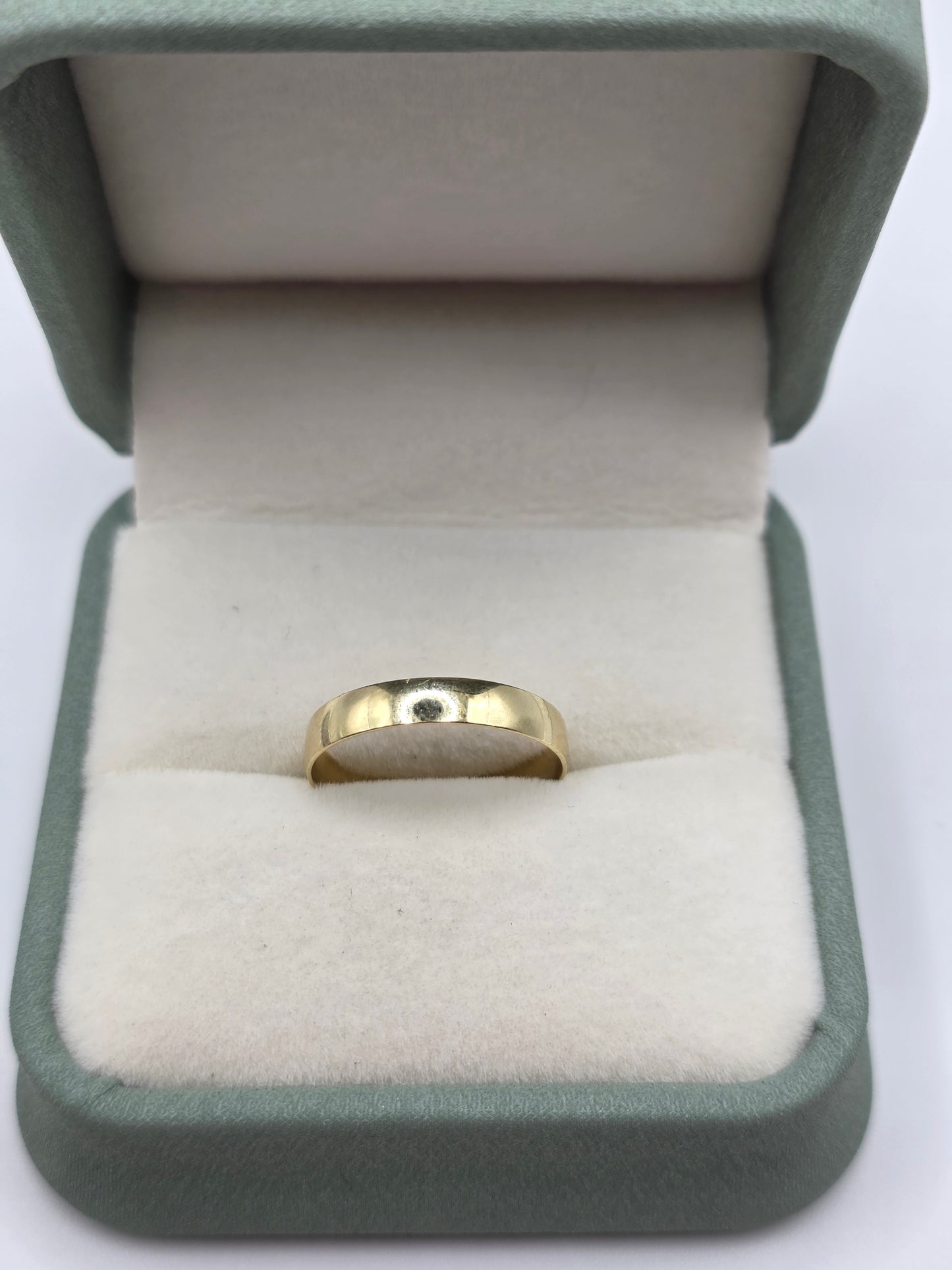 9ct gold wedding band ring