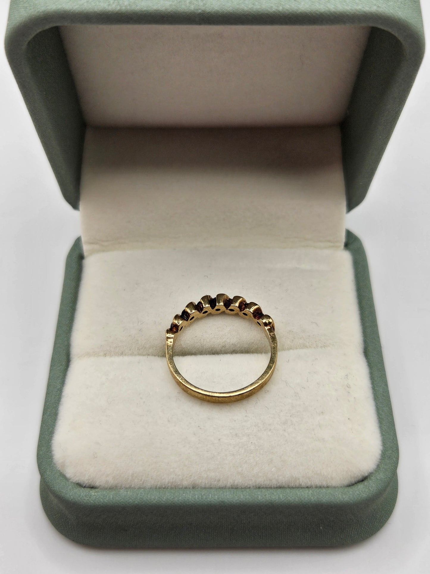 9ct gold sapphire ring