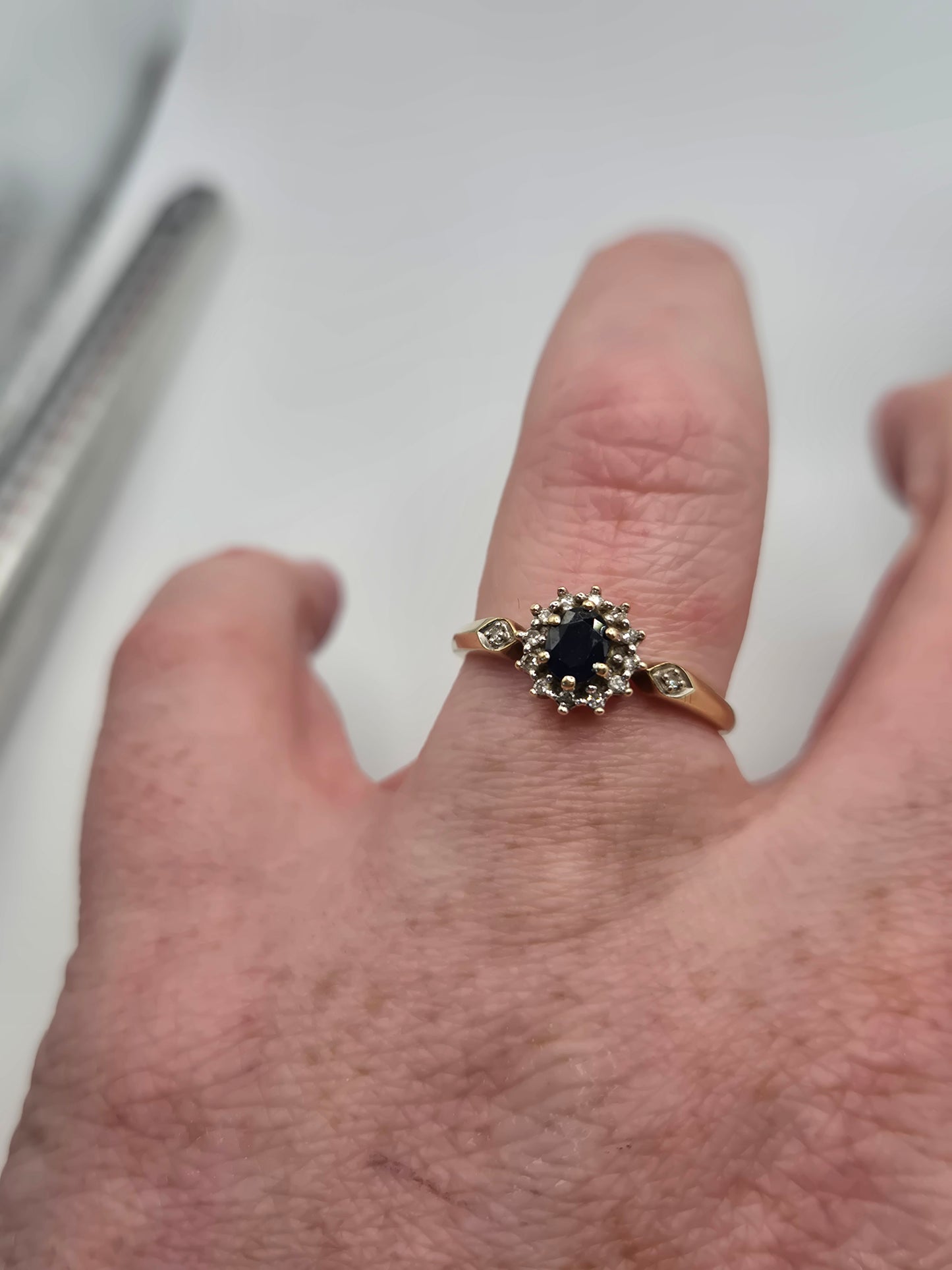9ct gold sapphire and diamond ring