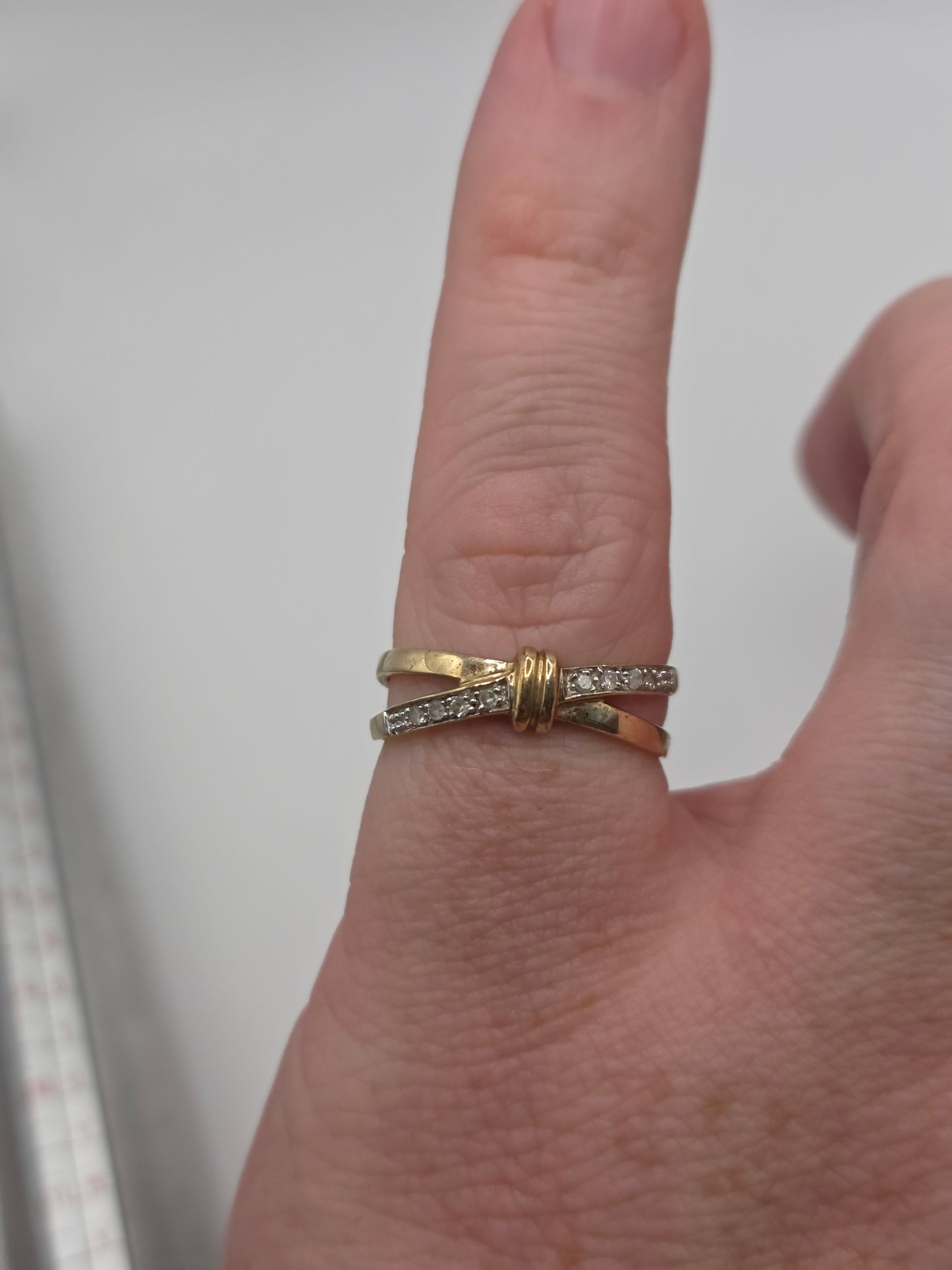 9ct gold diamond ring