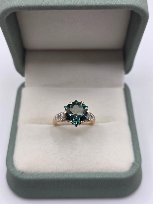9ct gold topaz and white zircon ring