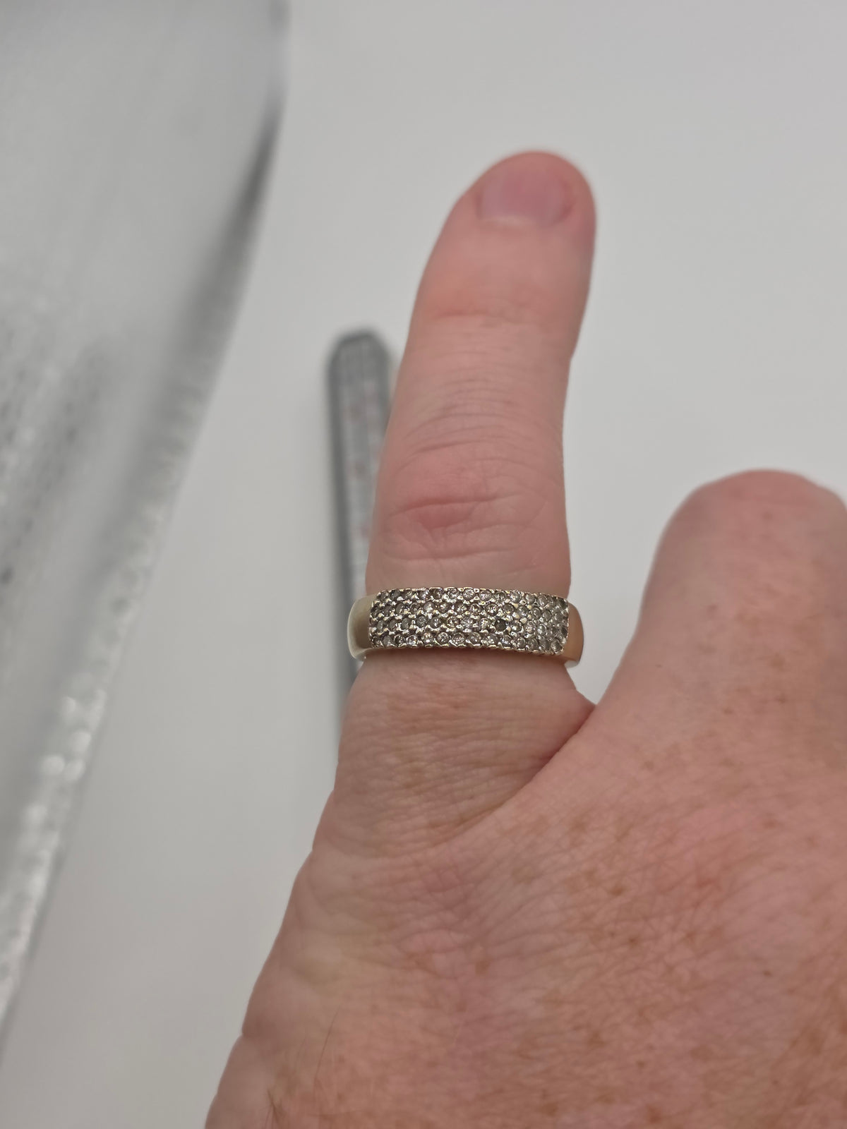 Heavy 9ct gold diamond cluster ring