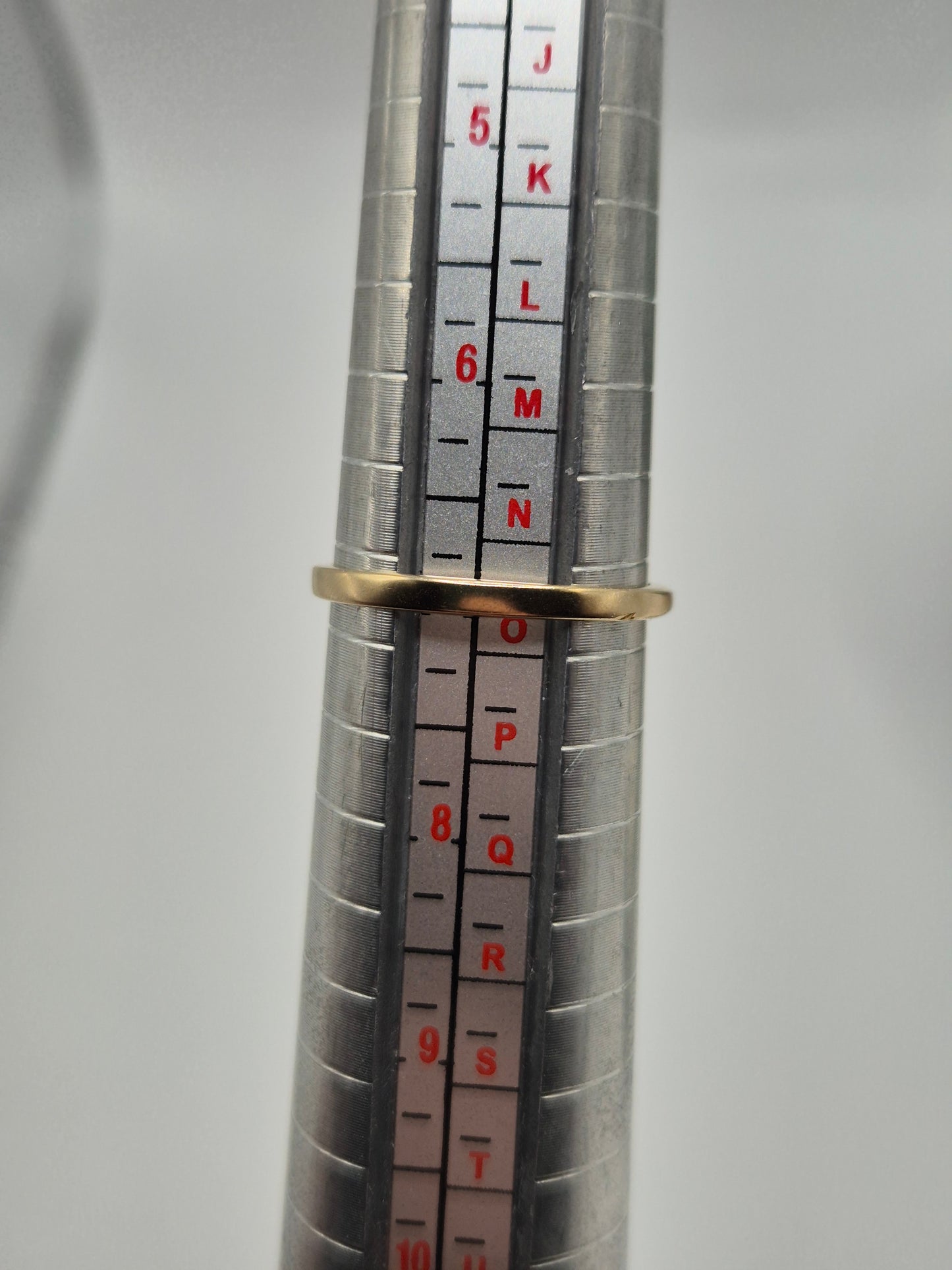 9ct gold sapphire and diamond ring