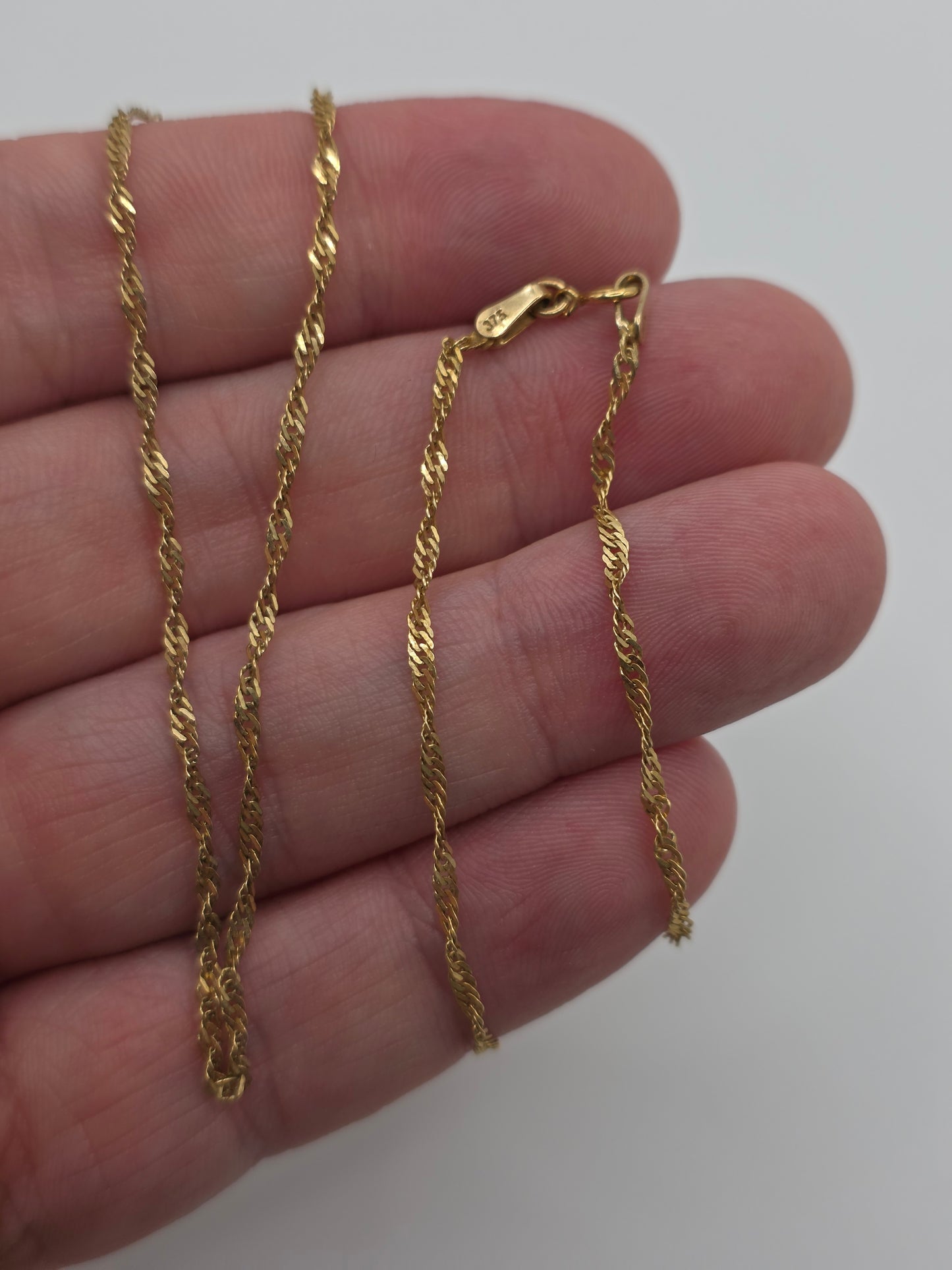9ct gold twist link chain (55)