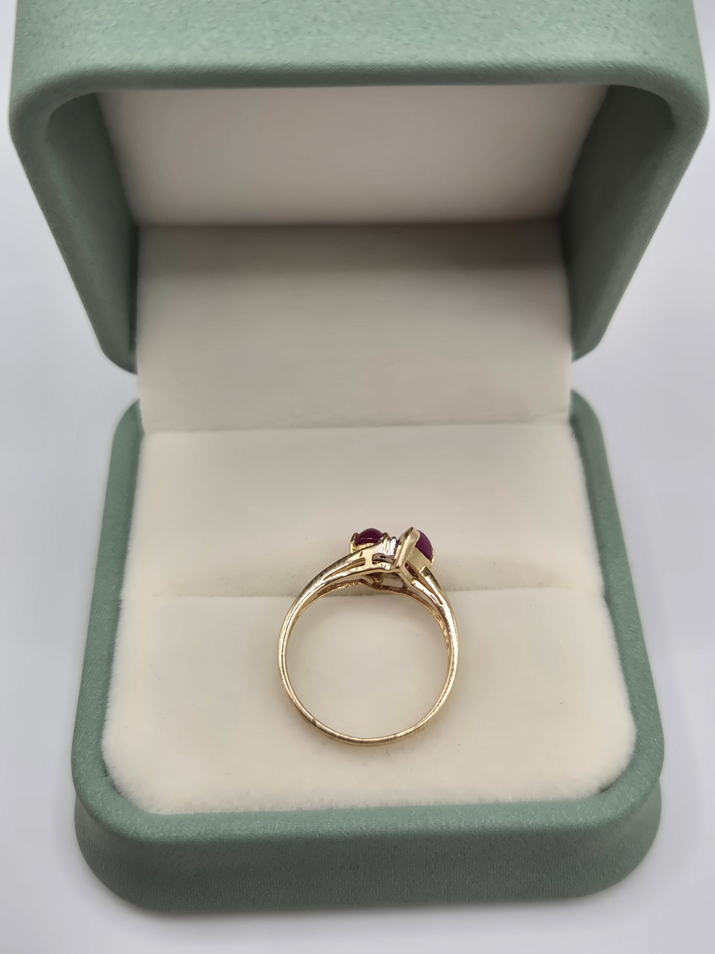 9ct gold cabachon ruby and diamond ring