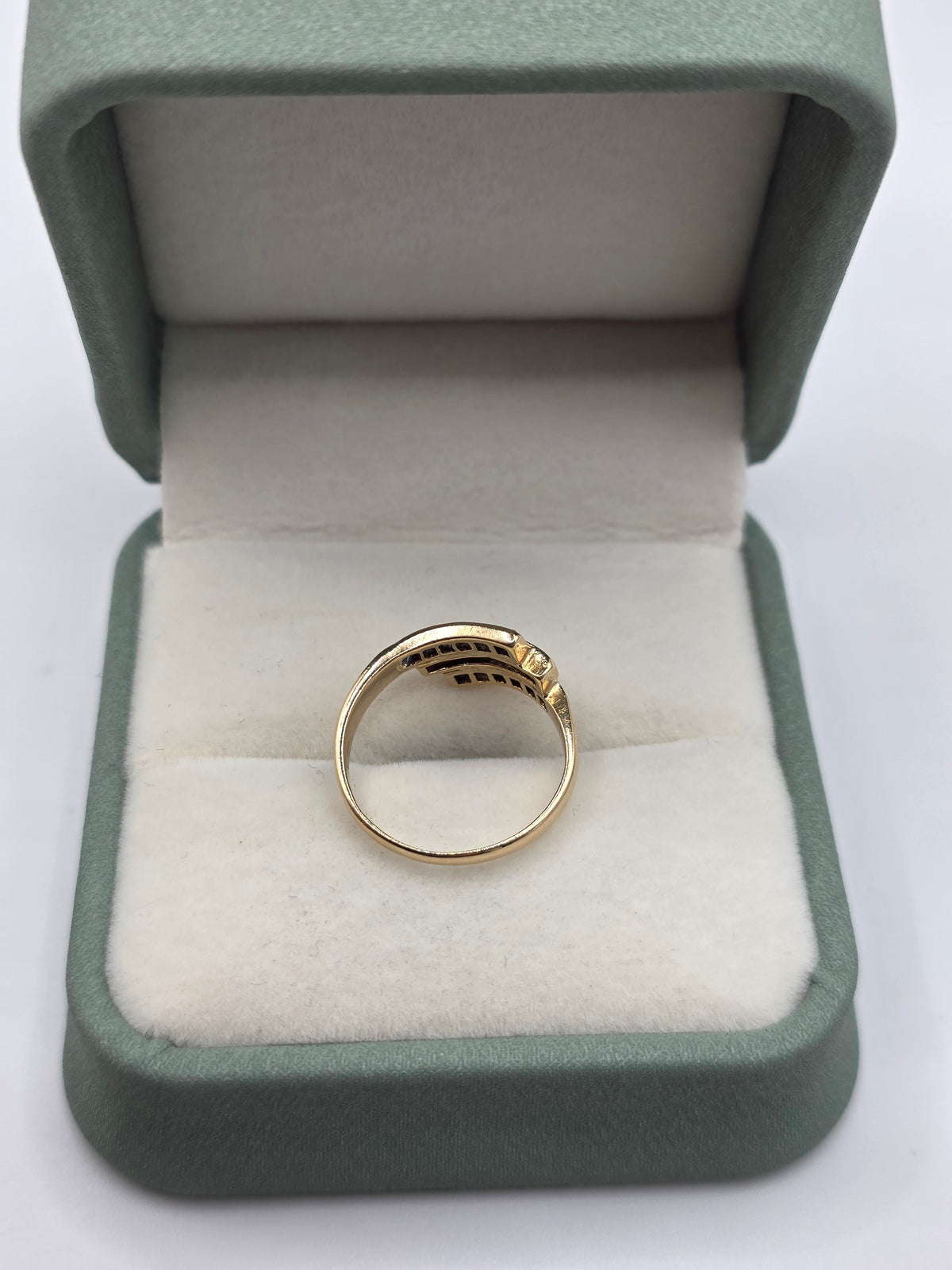 9ct gold spinel and cz ring