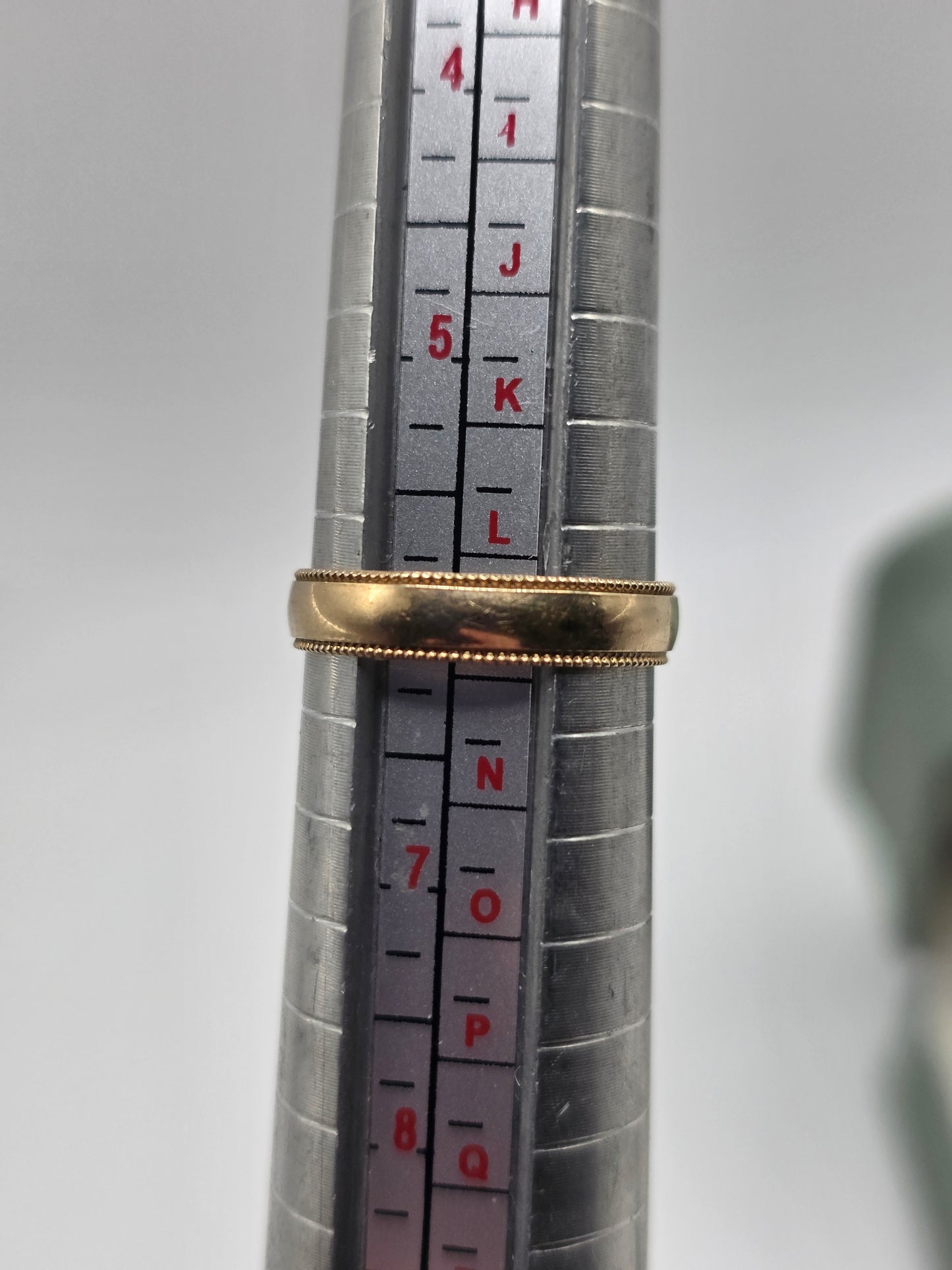 9ct gold ring