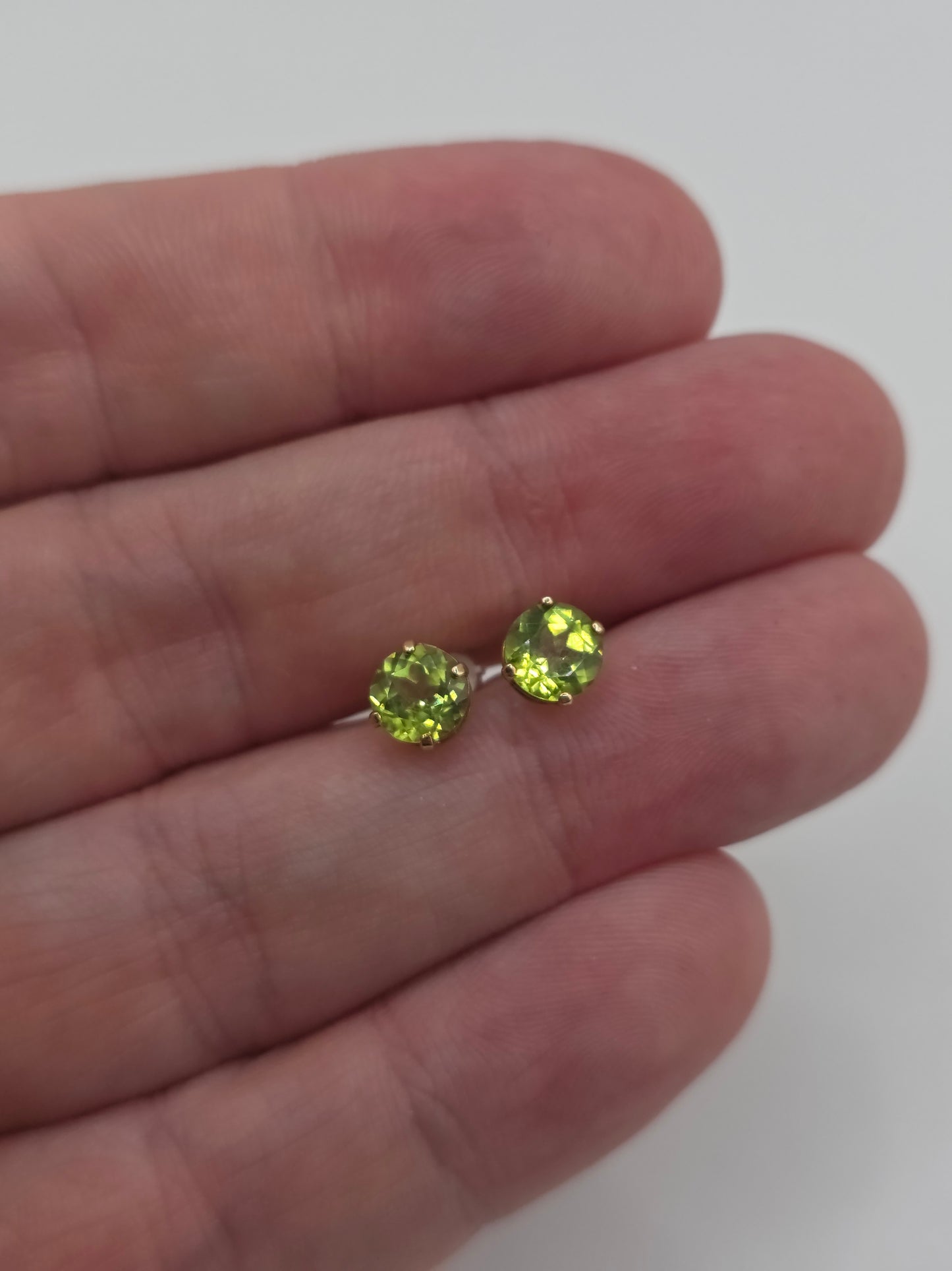 9ct gold peridot earrings