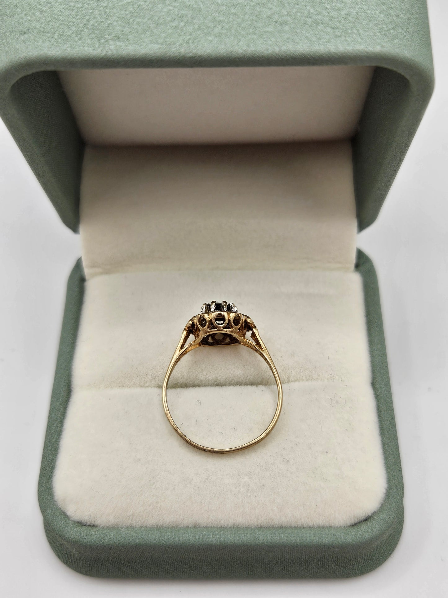 9ct gold sapphire and diamond ring