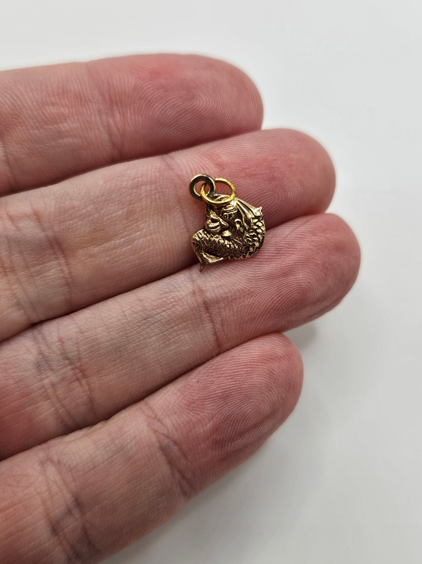 9ct gold fish charm