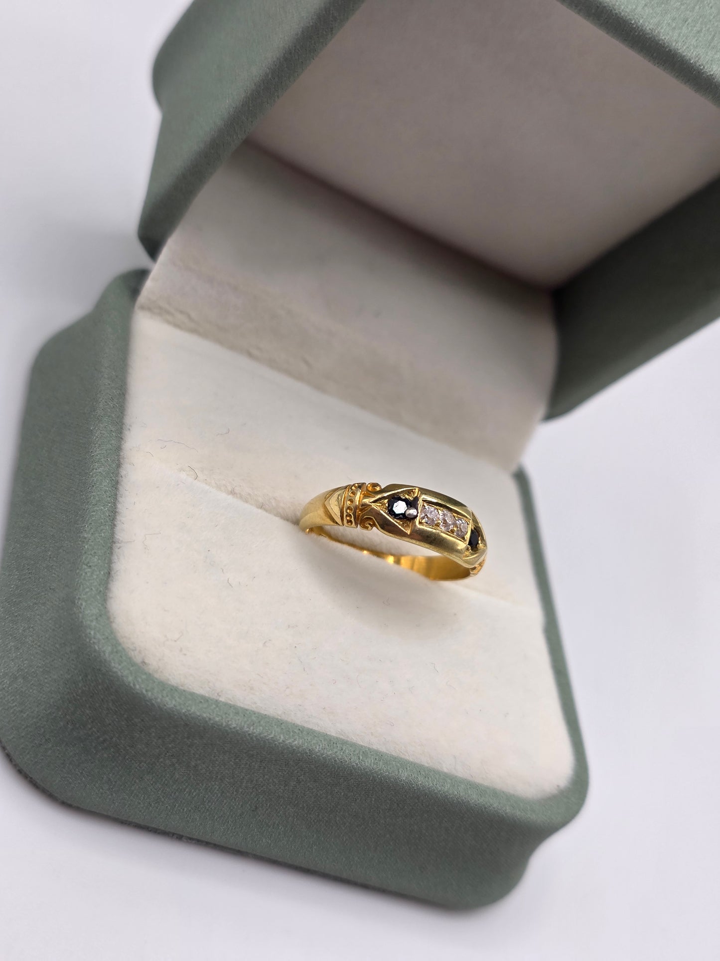 18ct sapphire and diamond gypsy ring