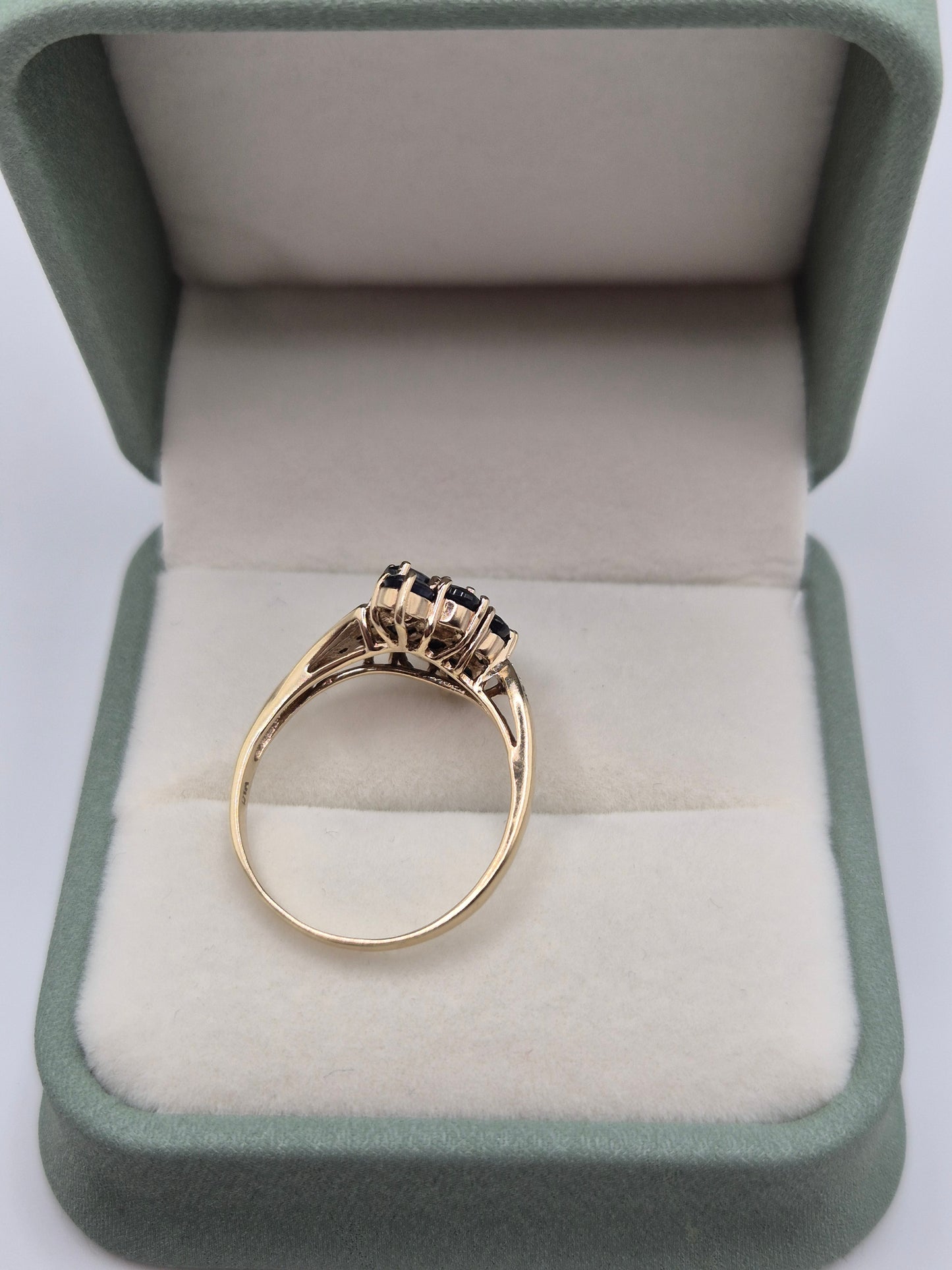 9ct gold sapphire and diamond ring