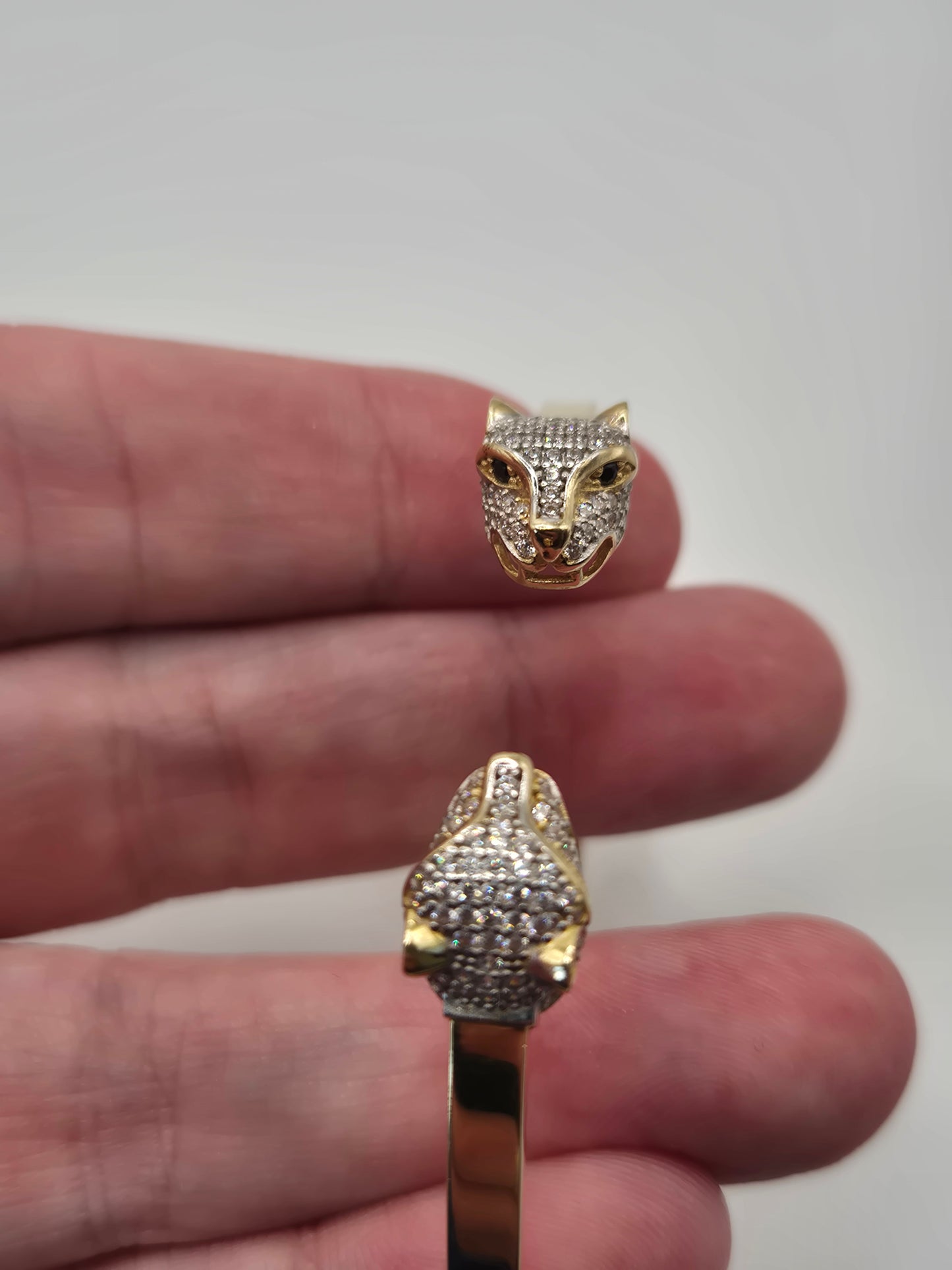 14ct gold panther bangle