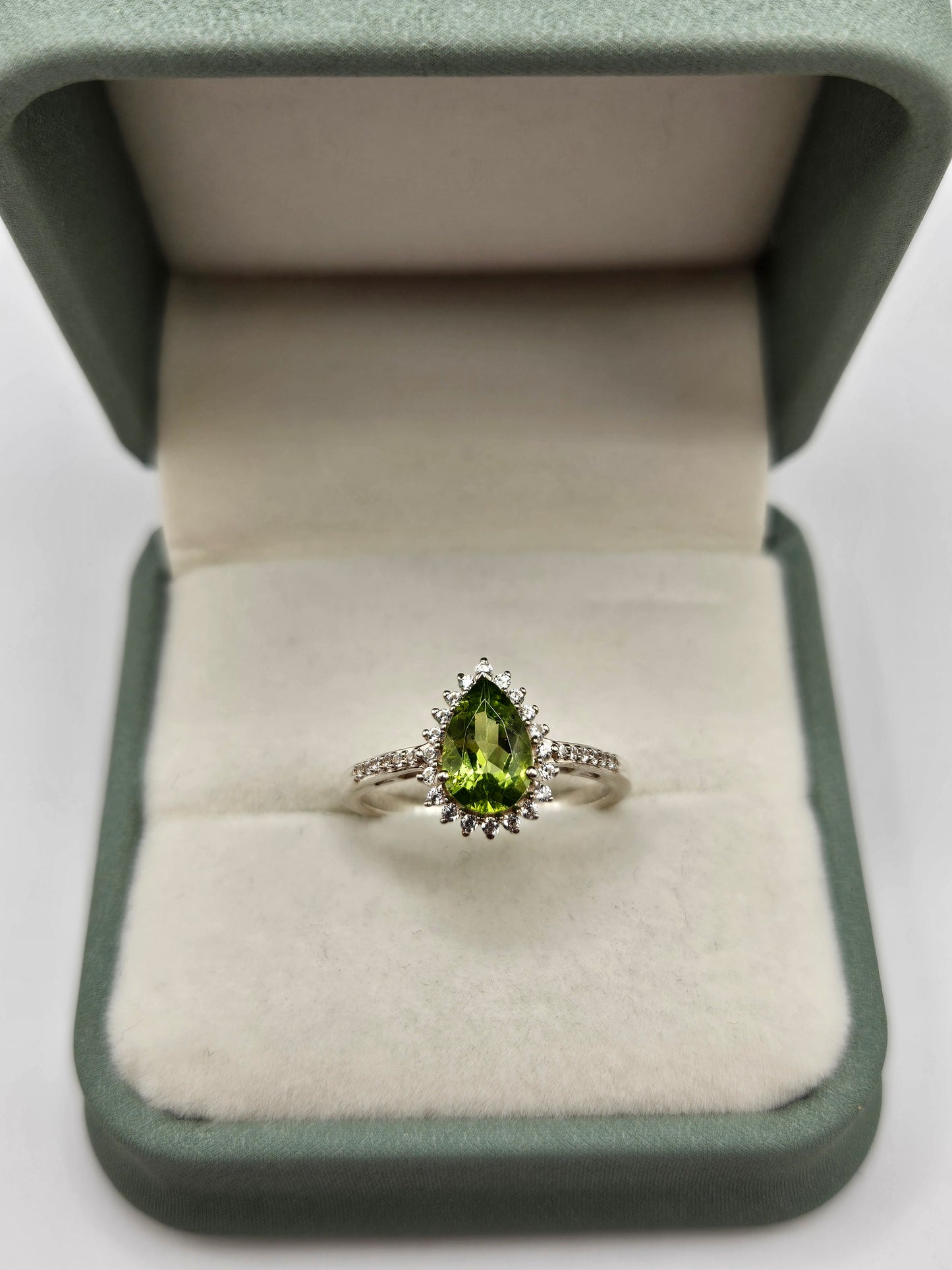 Silver peridot ring